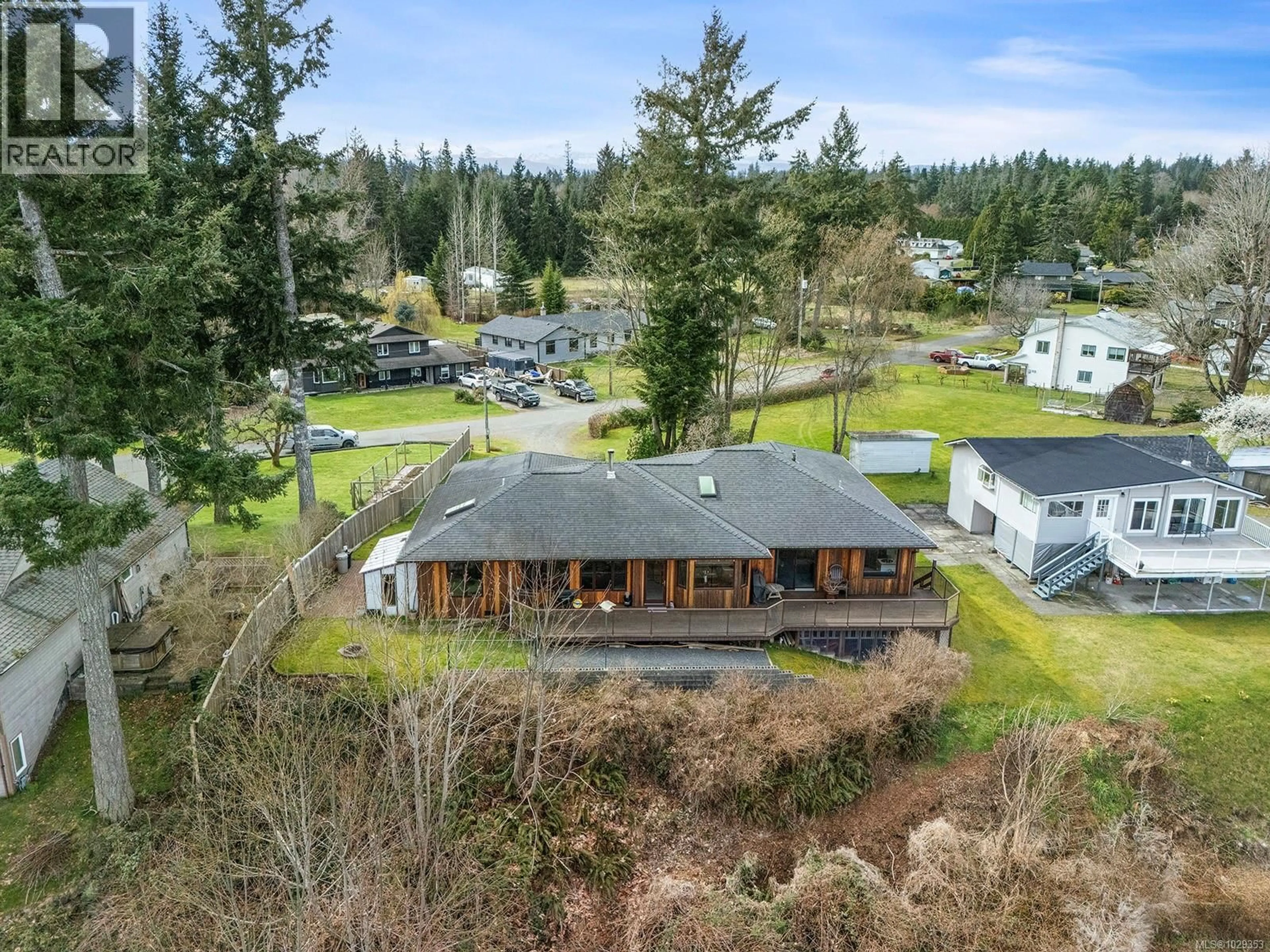 A pic from outside/outdoor area/front of a property/back of a property/a pic from drone, water/lake/river/ocean view for 3882 WAVECREST ROAD, Campbell River British Columbia V9H1L1