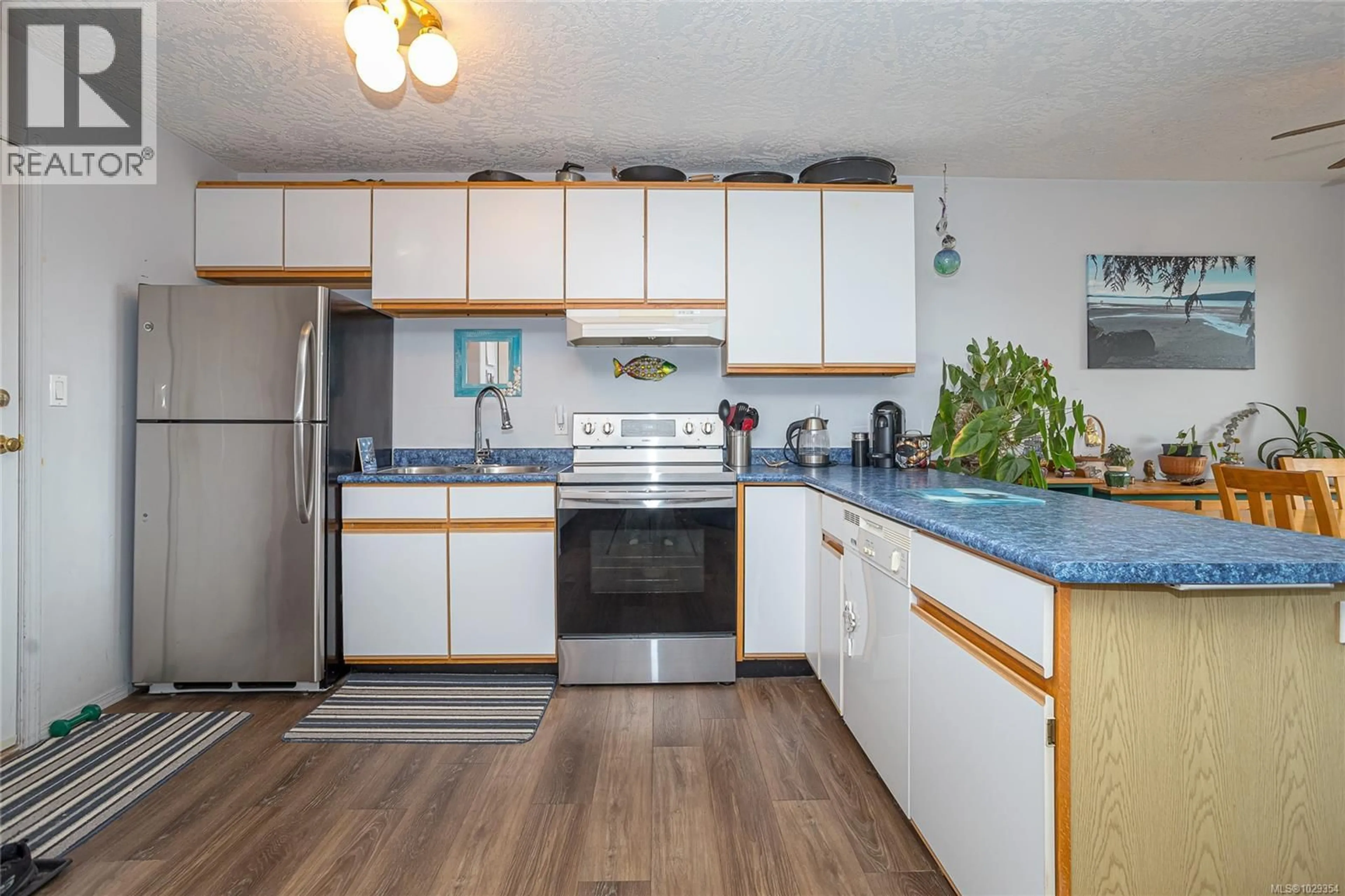 Standard kitchen, unknown for 7 - 8150 ARTHUR STREET, Crofton British Columbia V0R1R0