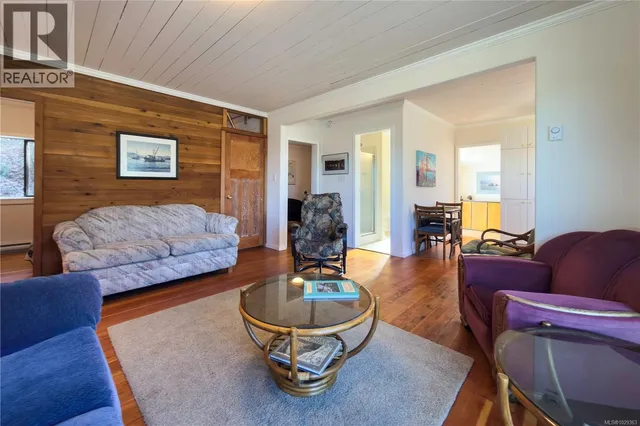 683 GREEN ROAD, Quadra Island 2