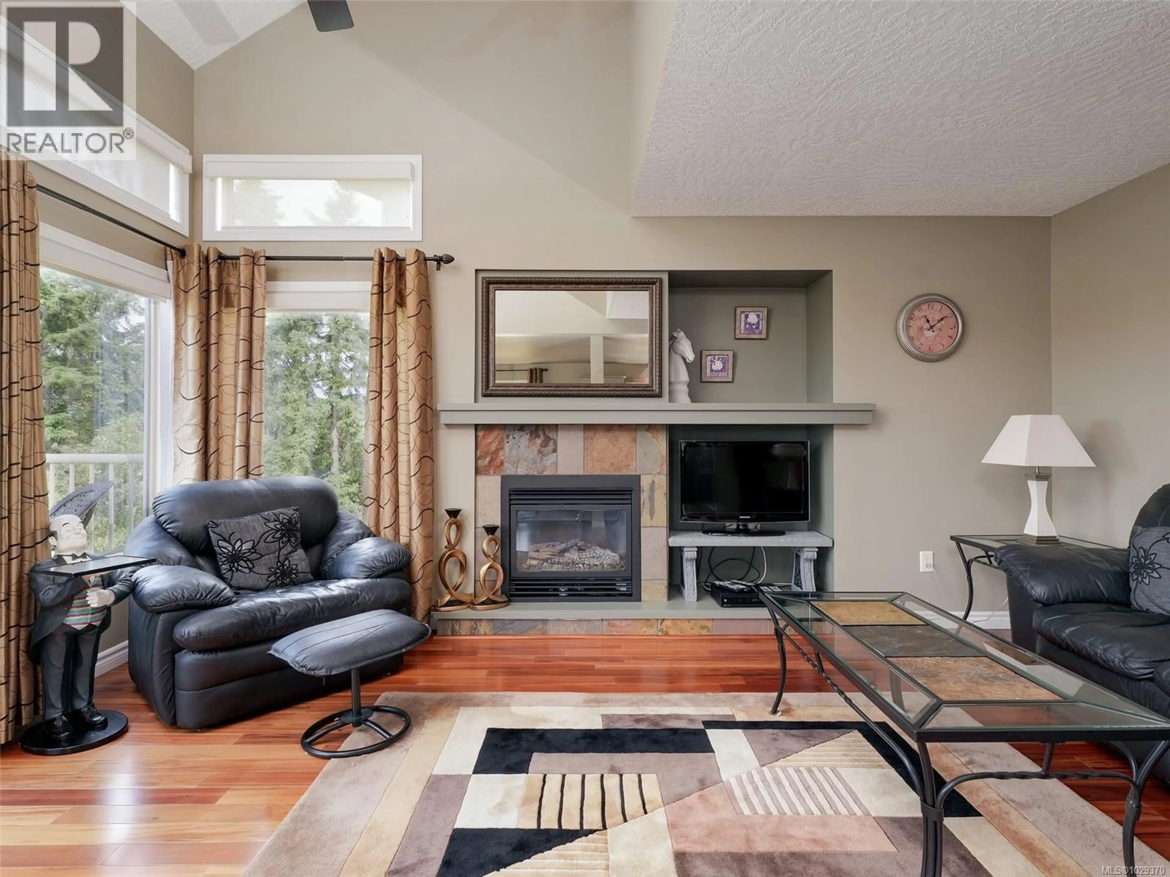 Living room with furniture, unknown for 641 OLYMPIA RIDGE, Langford British Columbia V9B6N9