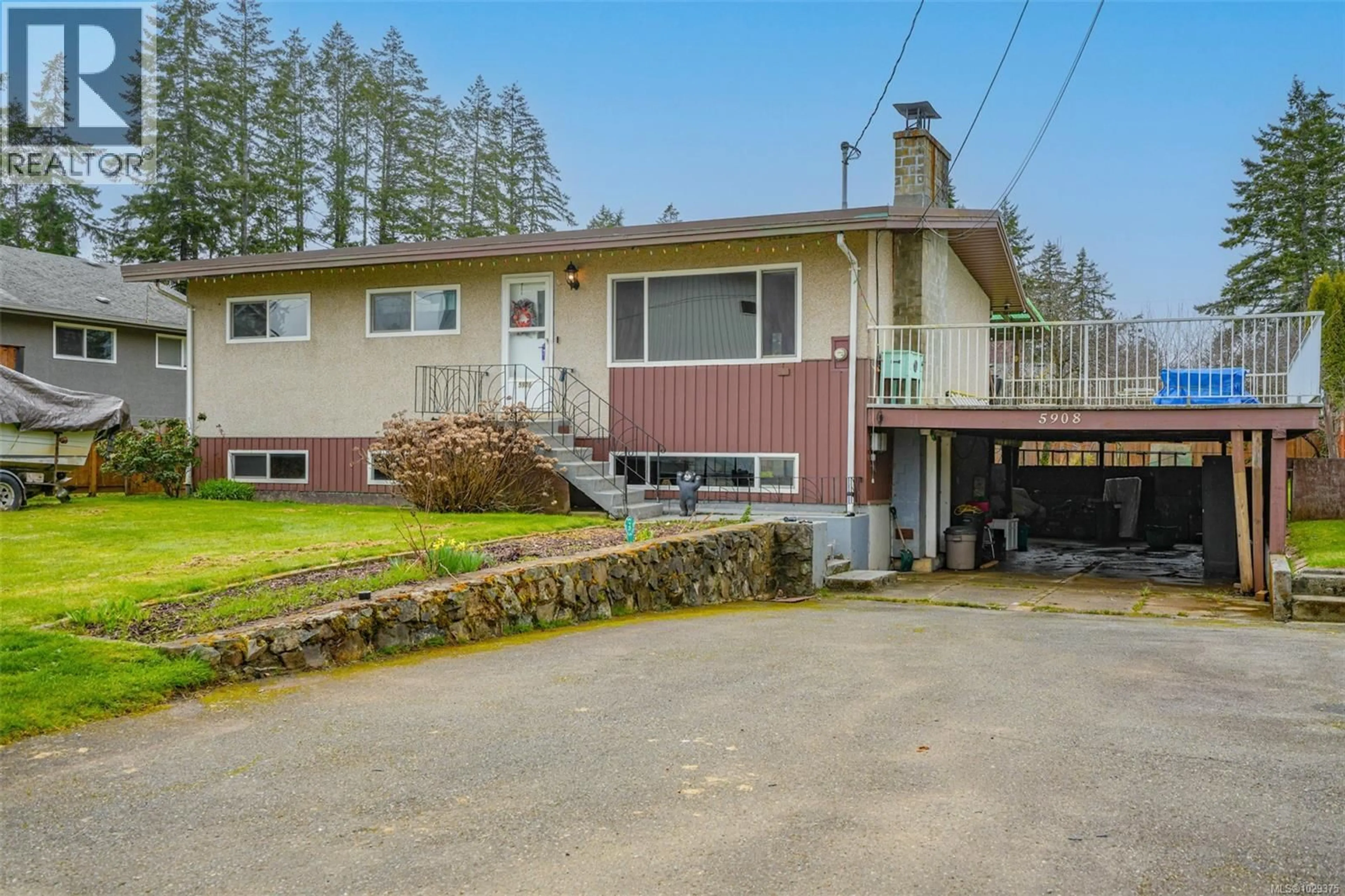 A pic from outside/outdoor area/front of a property/back of a property/a pic from drone, unknown for 5908 BECKER PLACE, Port Alberni British Columbia V9Y8R7