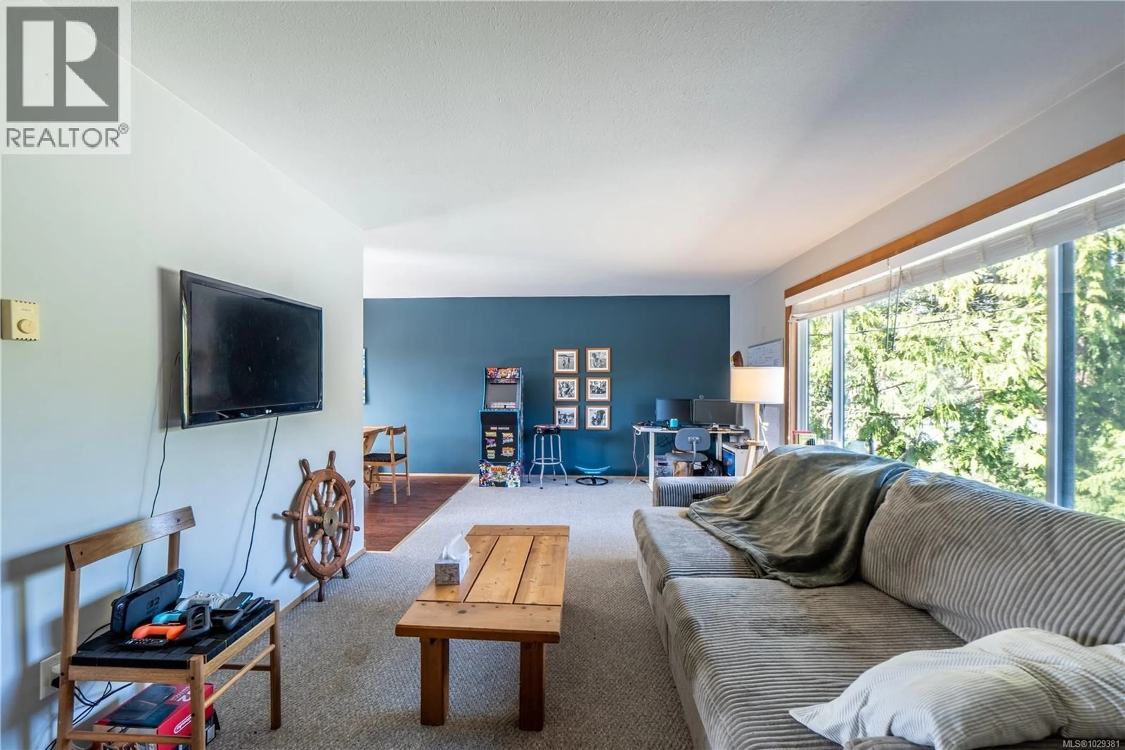 Living room with furniture, unknown for 1950 CYNAMOCKA ROAD, Ucluelet British Columbia V0R3A0