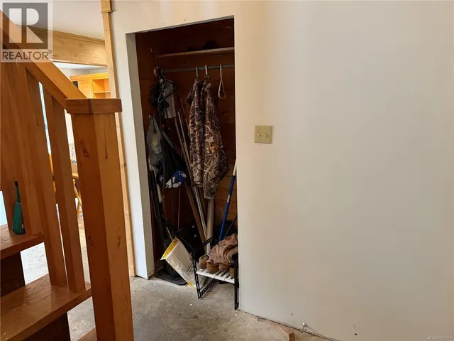 147 MAQUINNA AVENUE, Zeballos 4