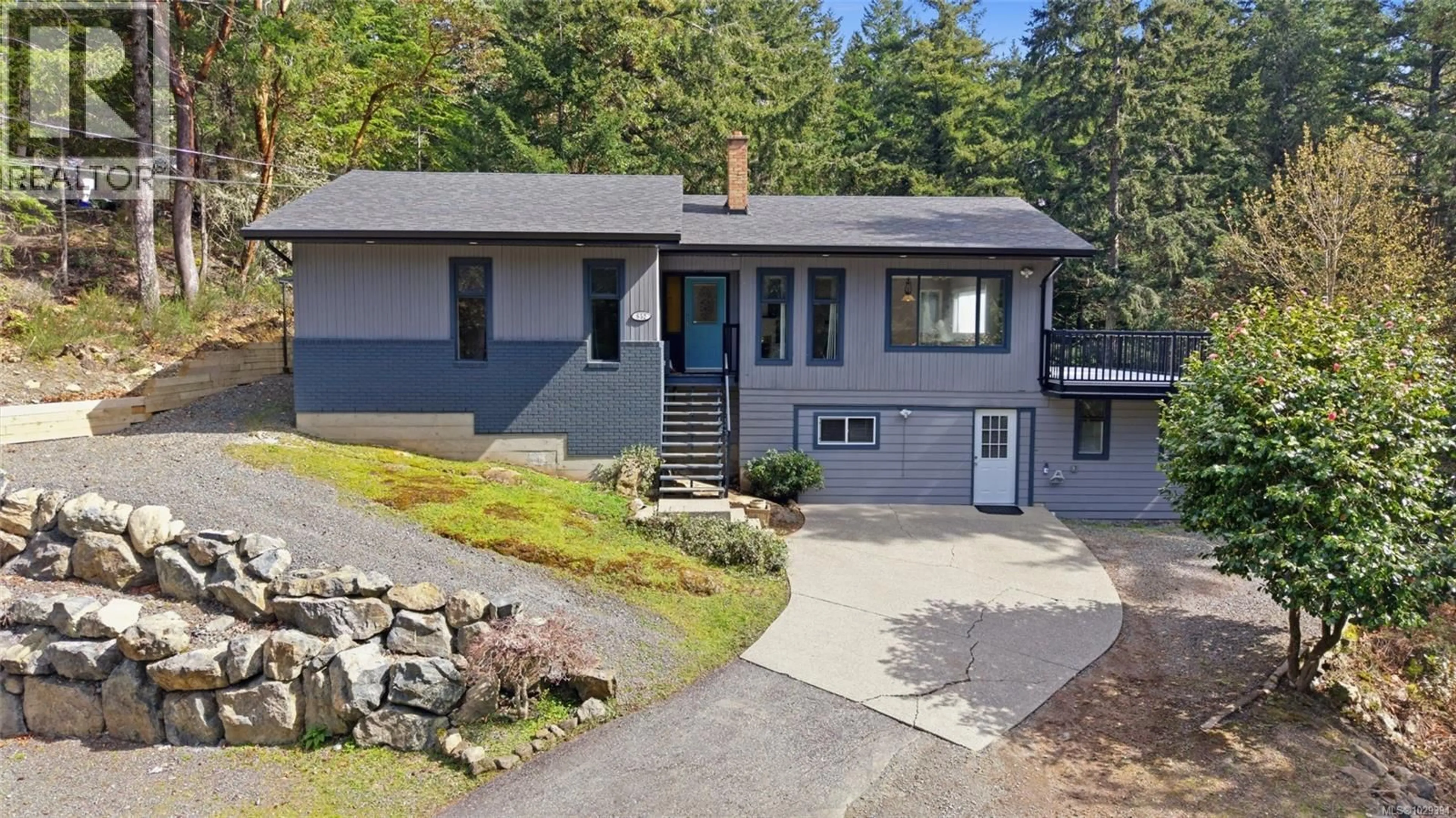 Home with vinyl exterior material, street for 852 WALFRED ROAD, Langford British Columbia V9C2P2