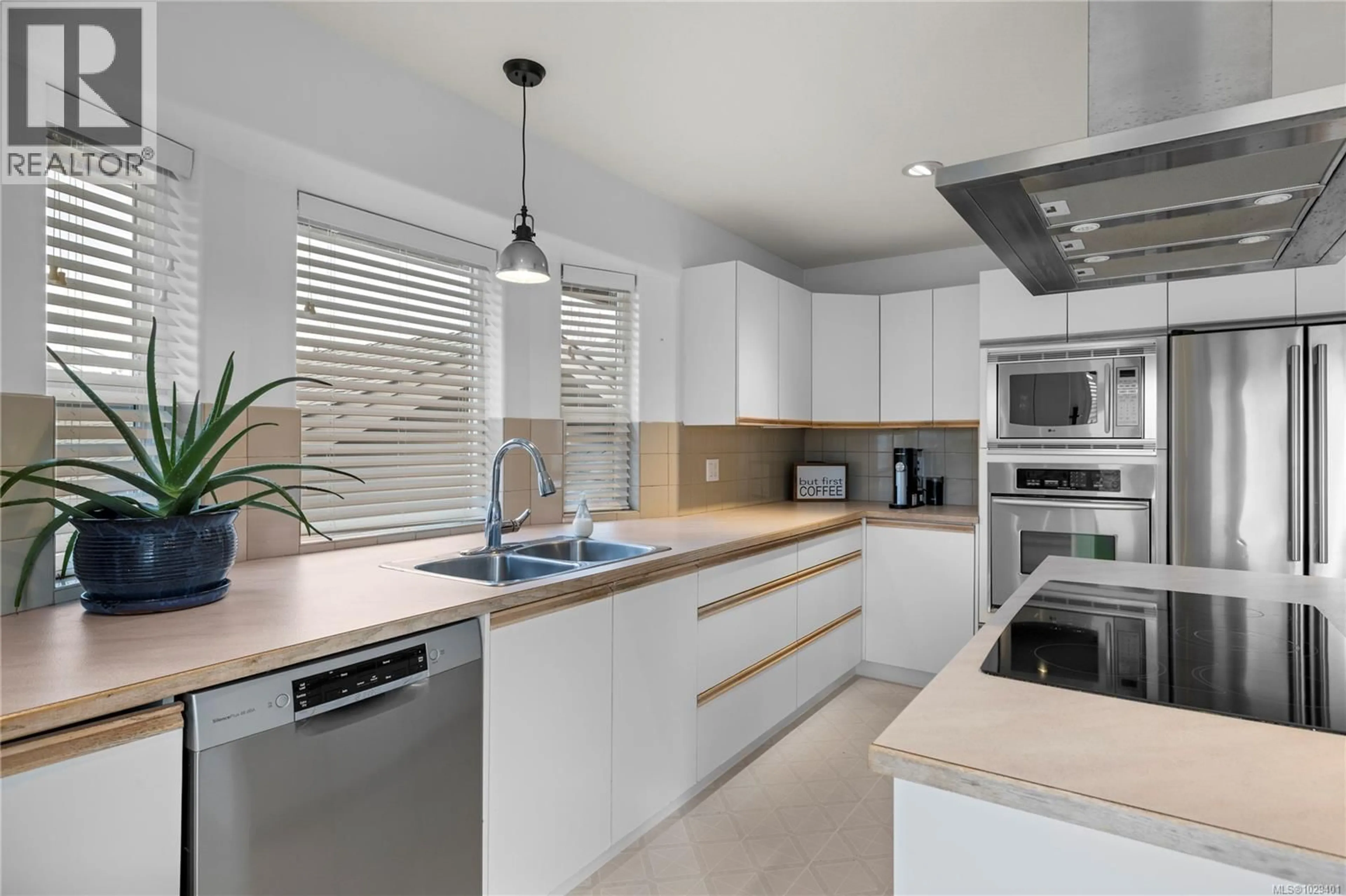 Unknown for 615 CHINOOK AVENUE, Parksville British Columbia V9P1A5