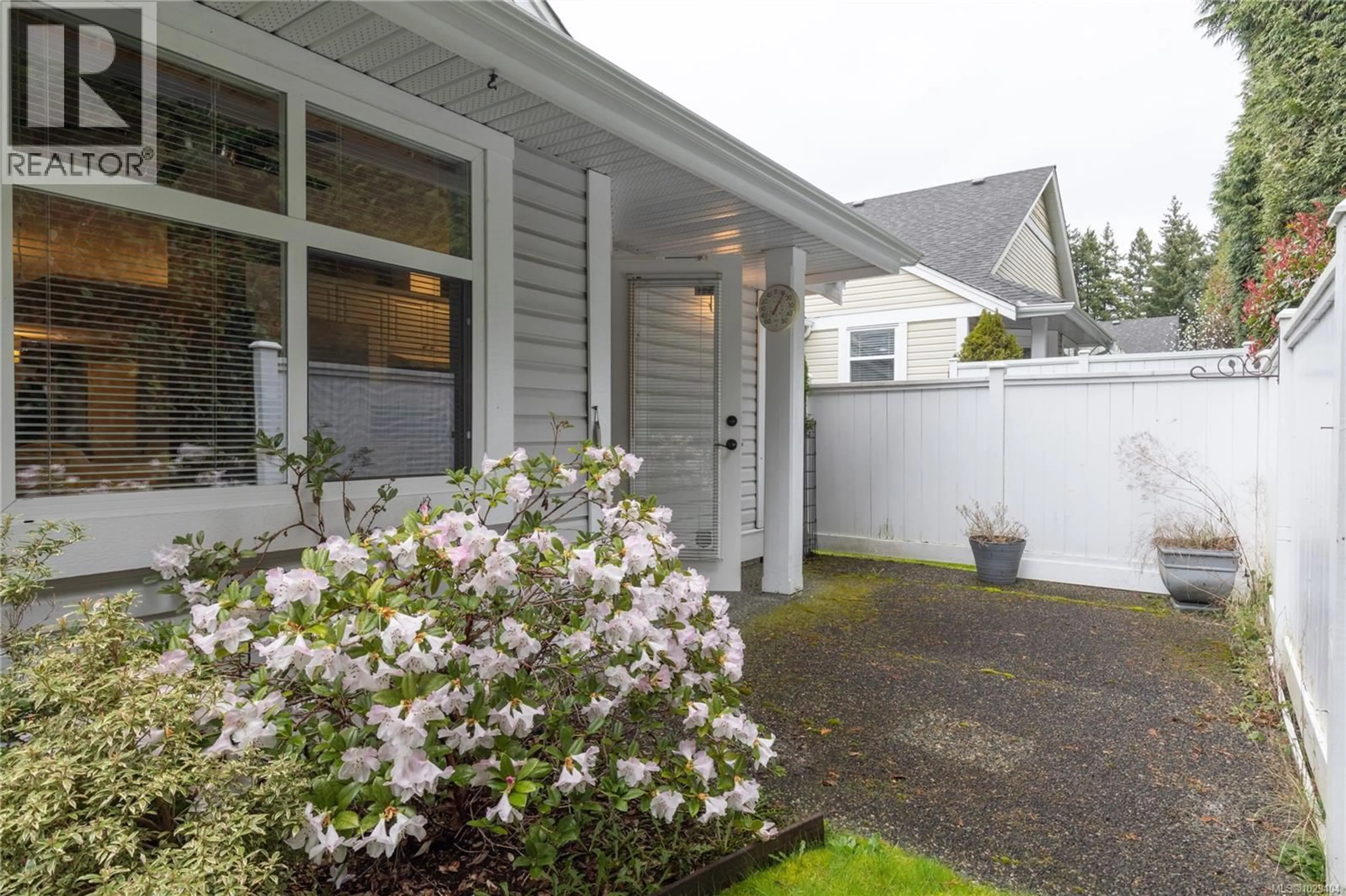 Home with vinyl exterior material, street for 5256 ARBOUR CRESCENT, Nanaimo British Columbia V9T6E5