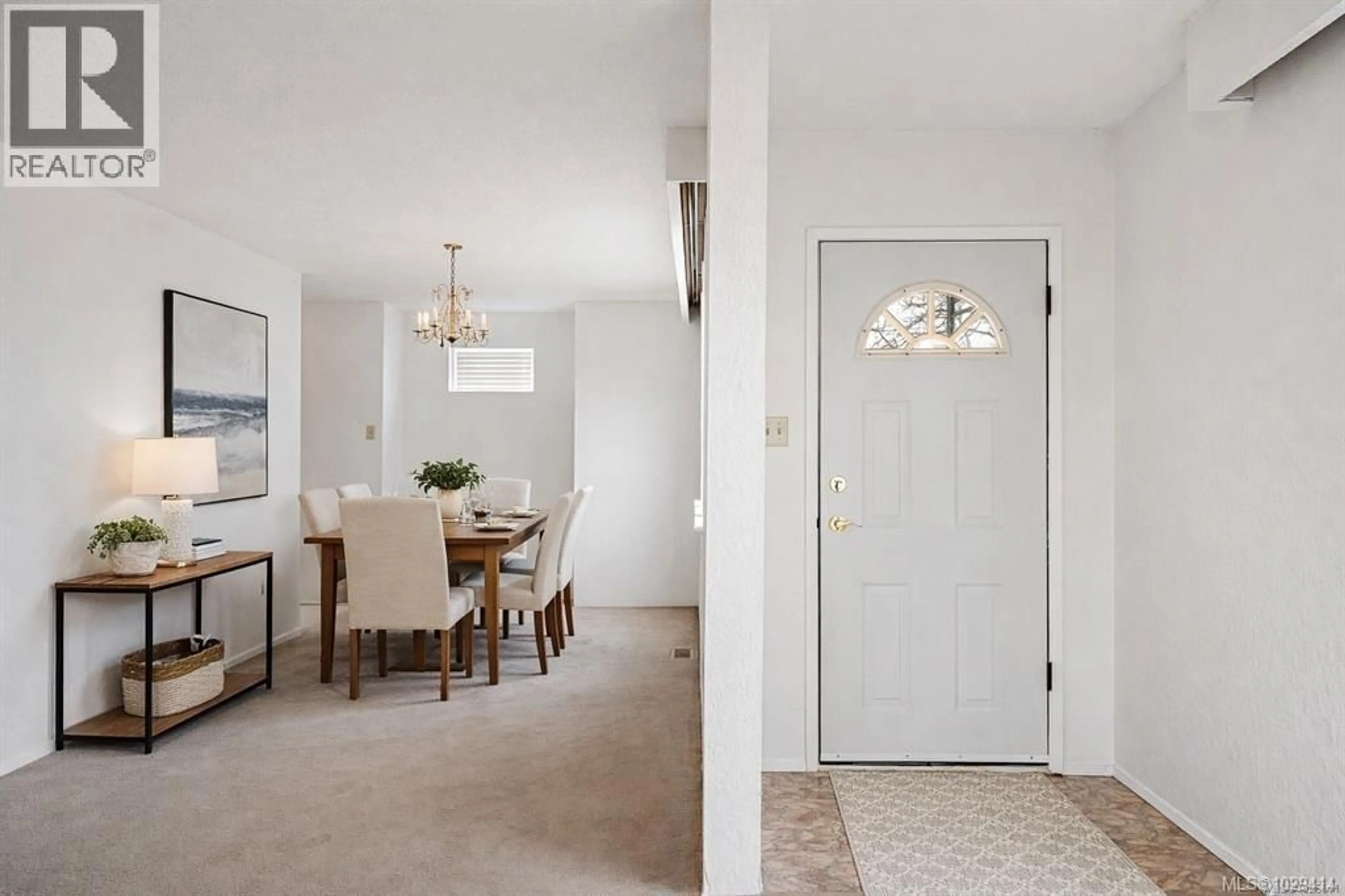 Indoor entryway for 1085 PRIMROSE ROAD, Saanich British Columbia V8Z4S6