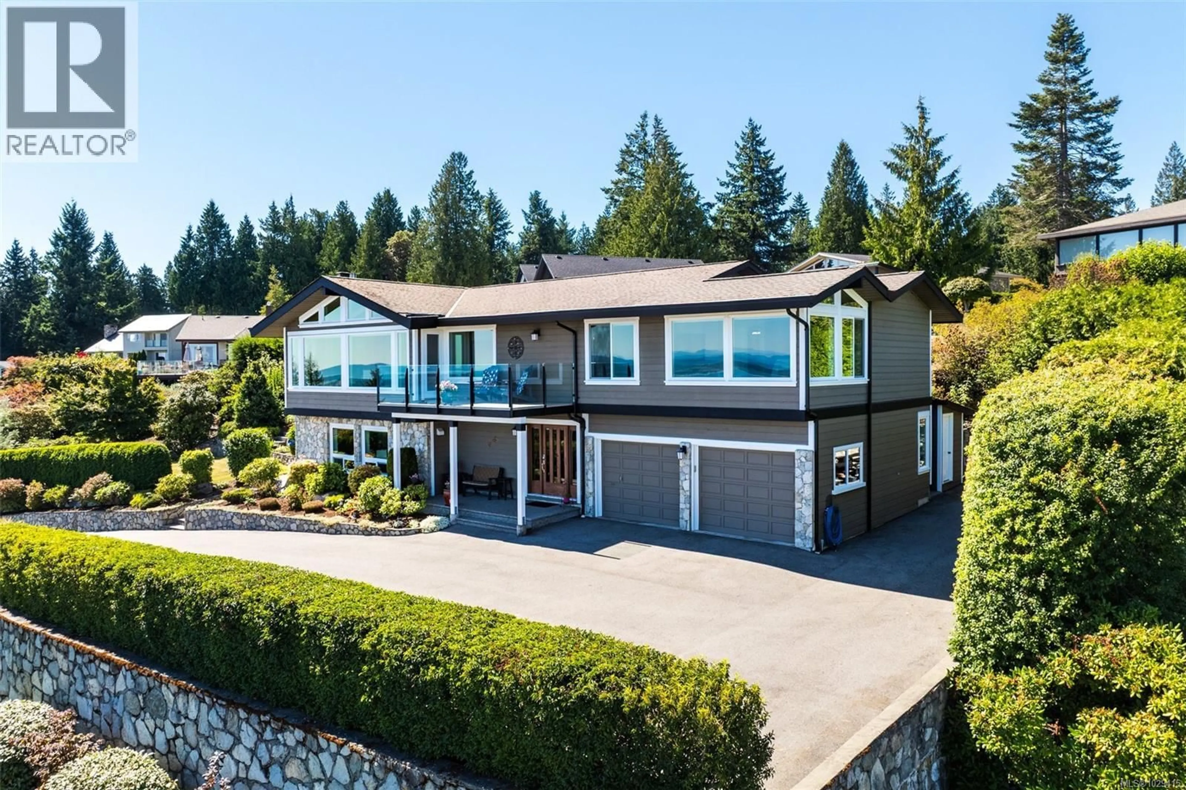 Home with vinyl exterior material, water/lake/river/ocean view for 8874 PARK PACIFIC TERRACE, North Saanich British Columbia V8L4S1