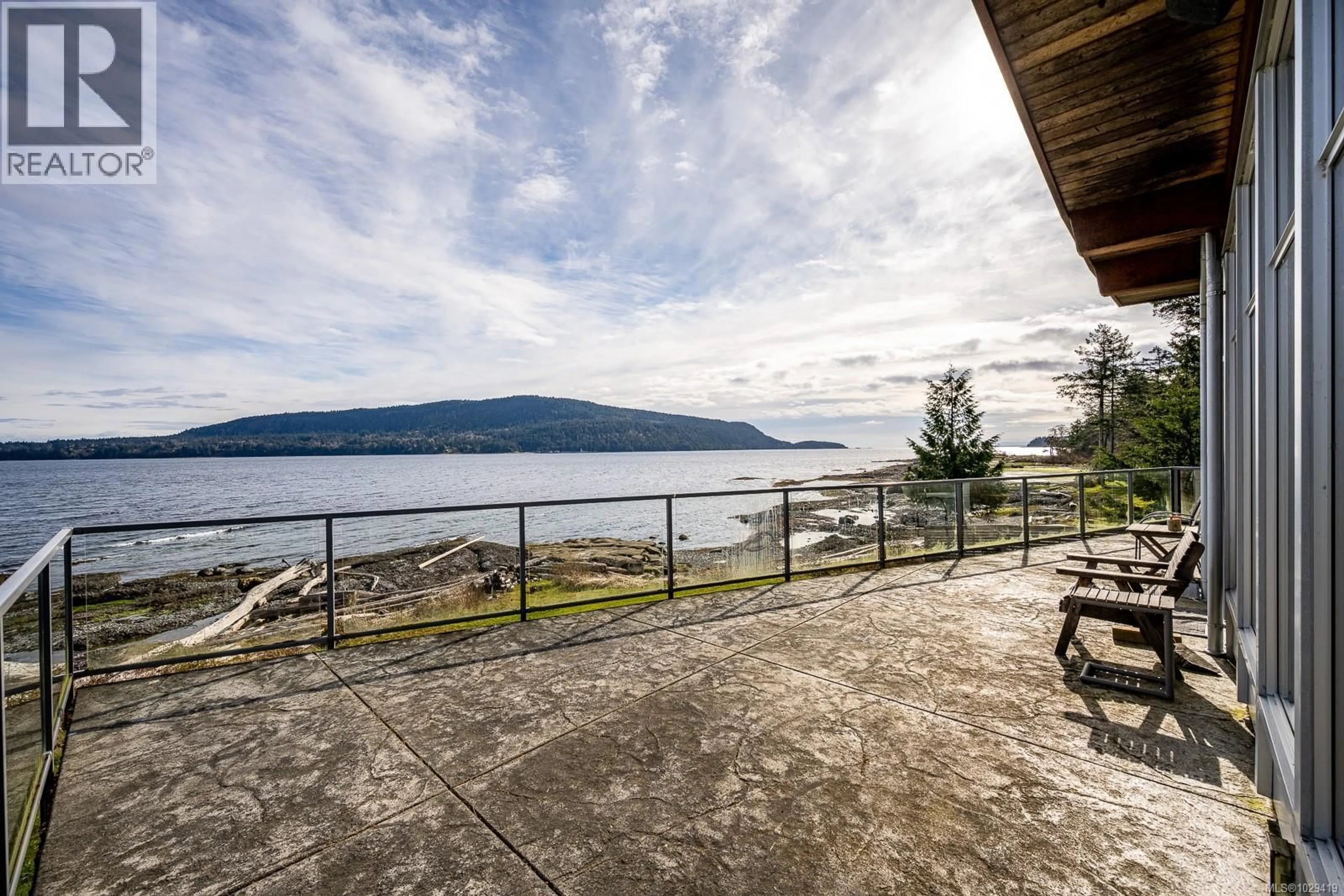 Patio, water/lake/river/ocean view for 3870 EAST ROAD, Denman Island British Columbia V0R1T0