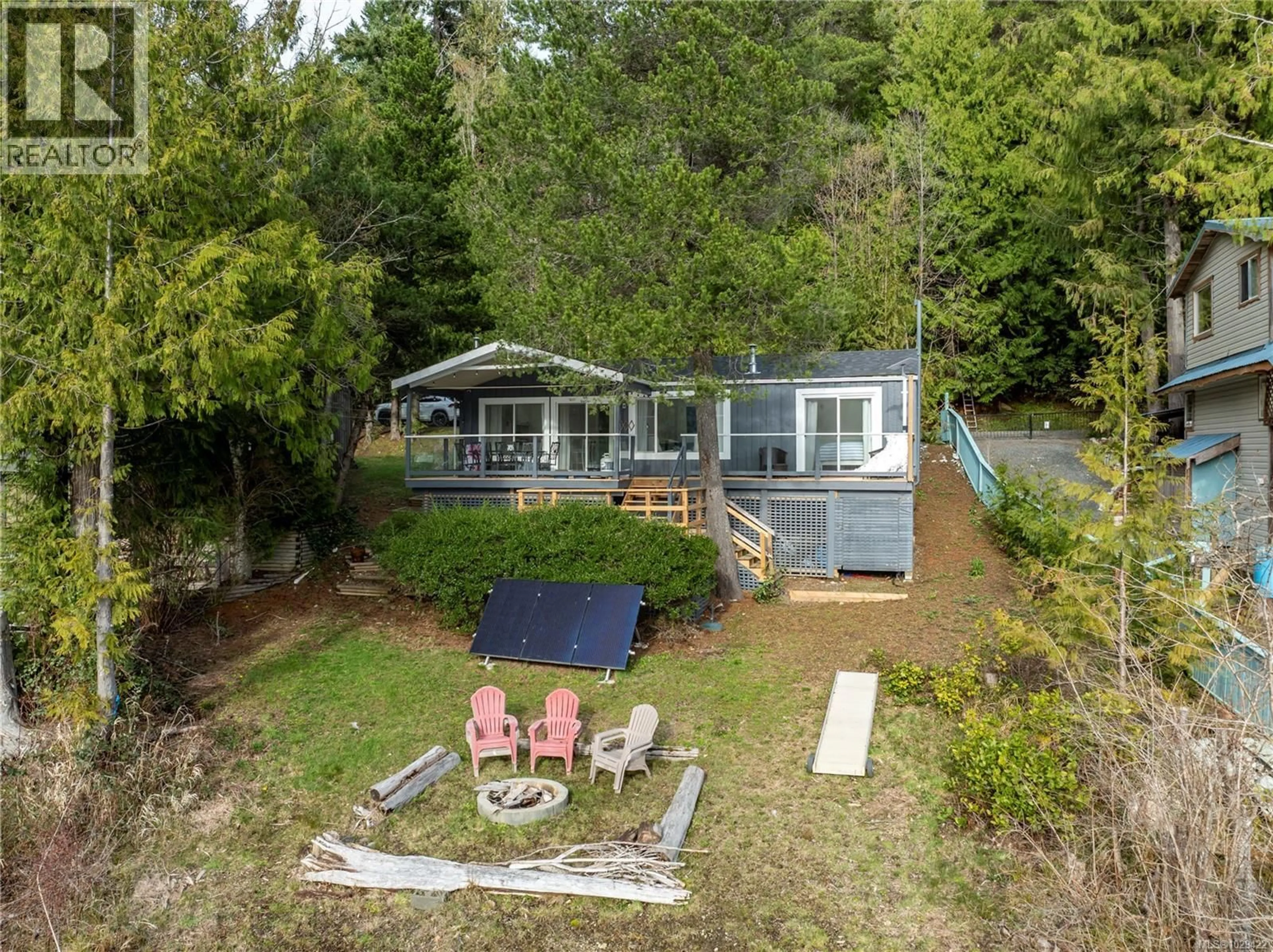 A pic from outside/outdoor area/front of a property/back of a property/a pic from drone, water/lake/river/ocean view for 3470 HORNE LAKE CAVES ROAD, Qualicum Beach British Columbia V9K2L7