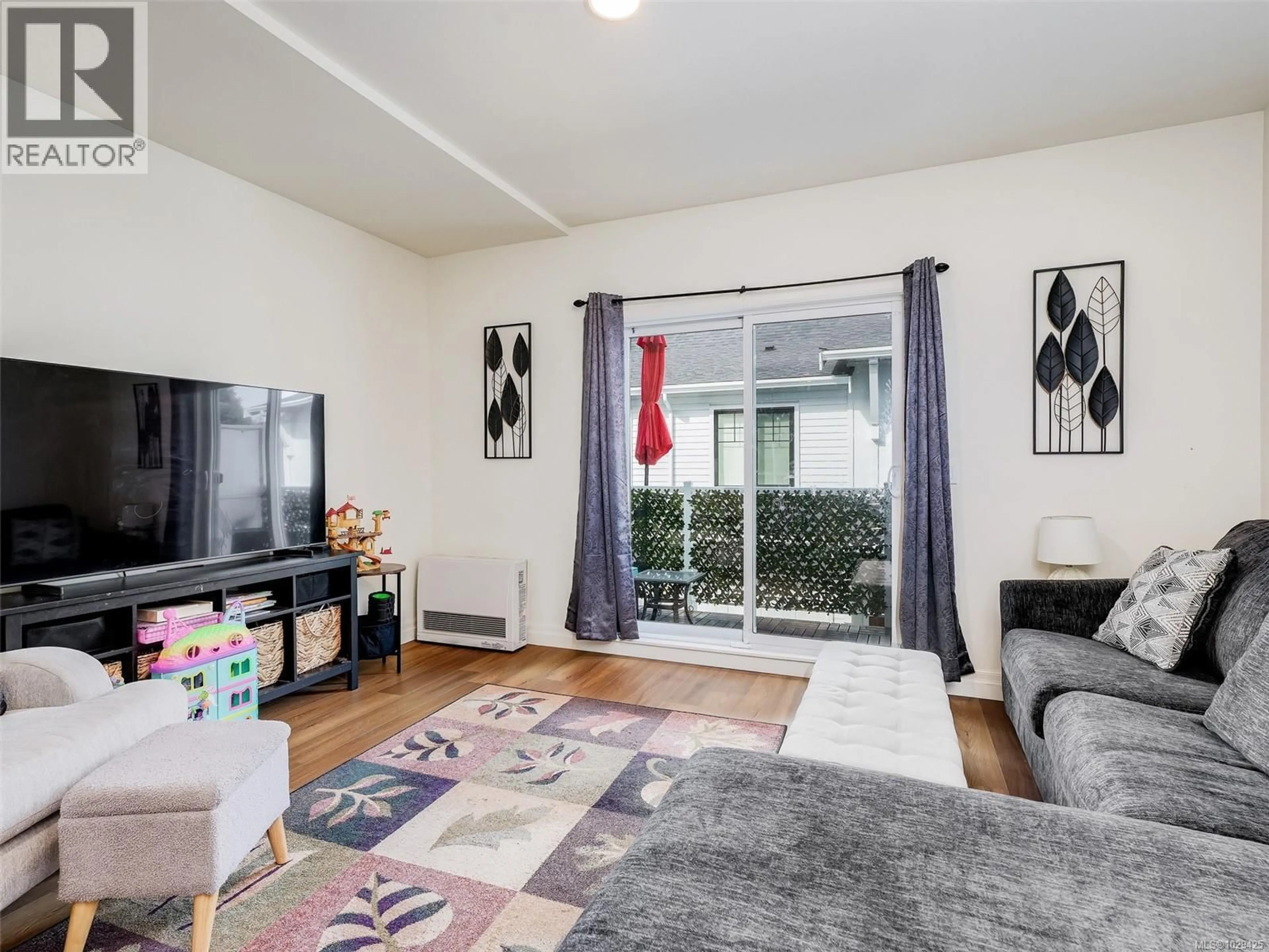 Living room with furniture, unknown for 2 - 3094 WASHINGTON AVENUE, Victoria British Columbia V9A0J5