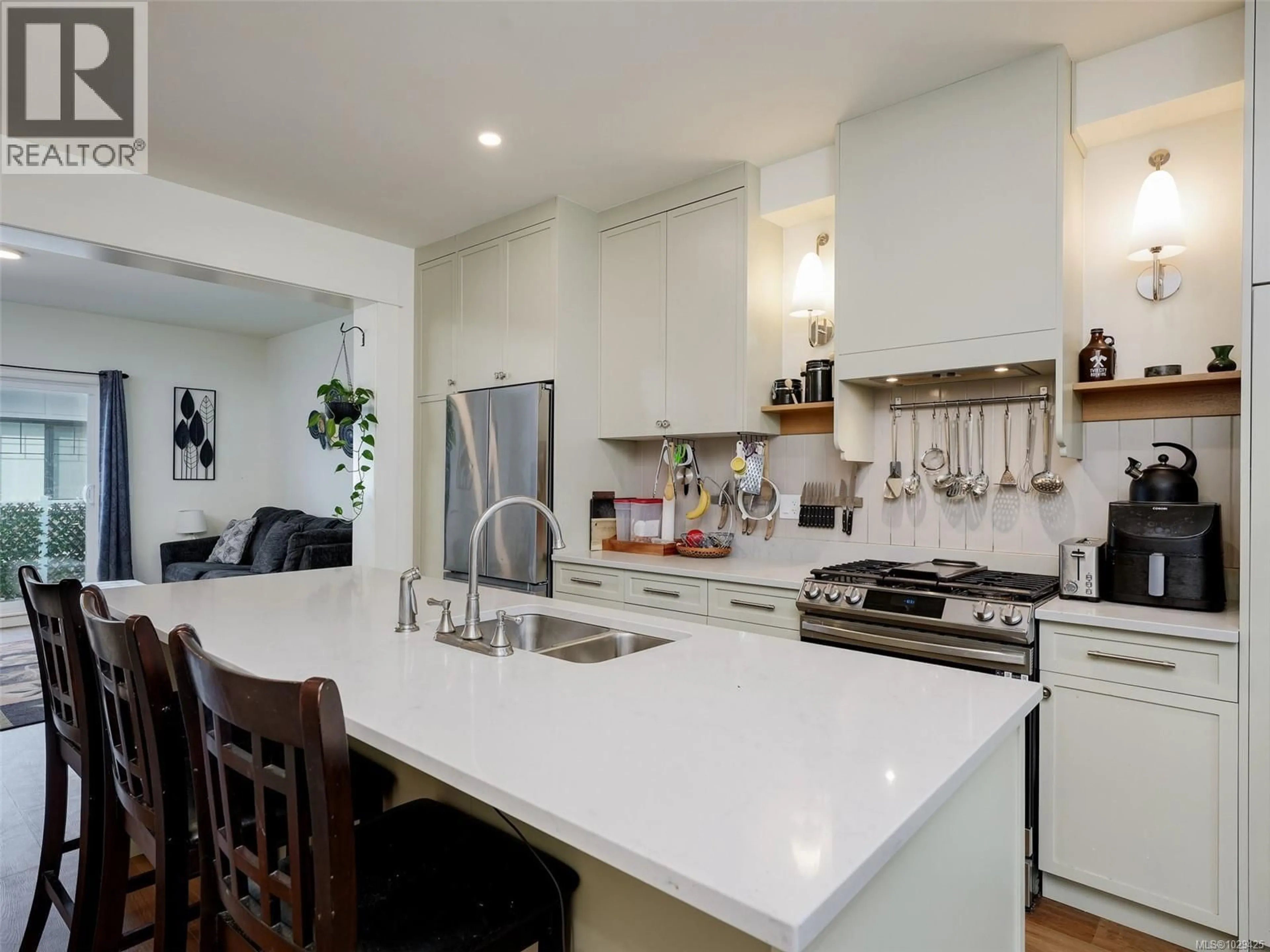 Open concept kitchen, unknown for 2 - 3094 WASHINGTON AVENUE, Victoria British Columbia V9A0J5