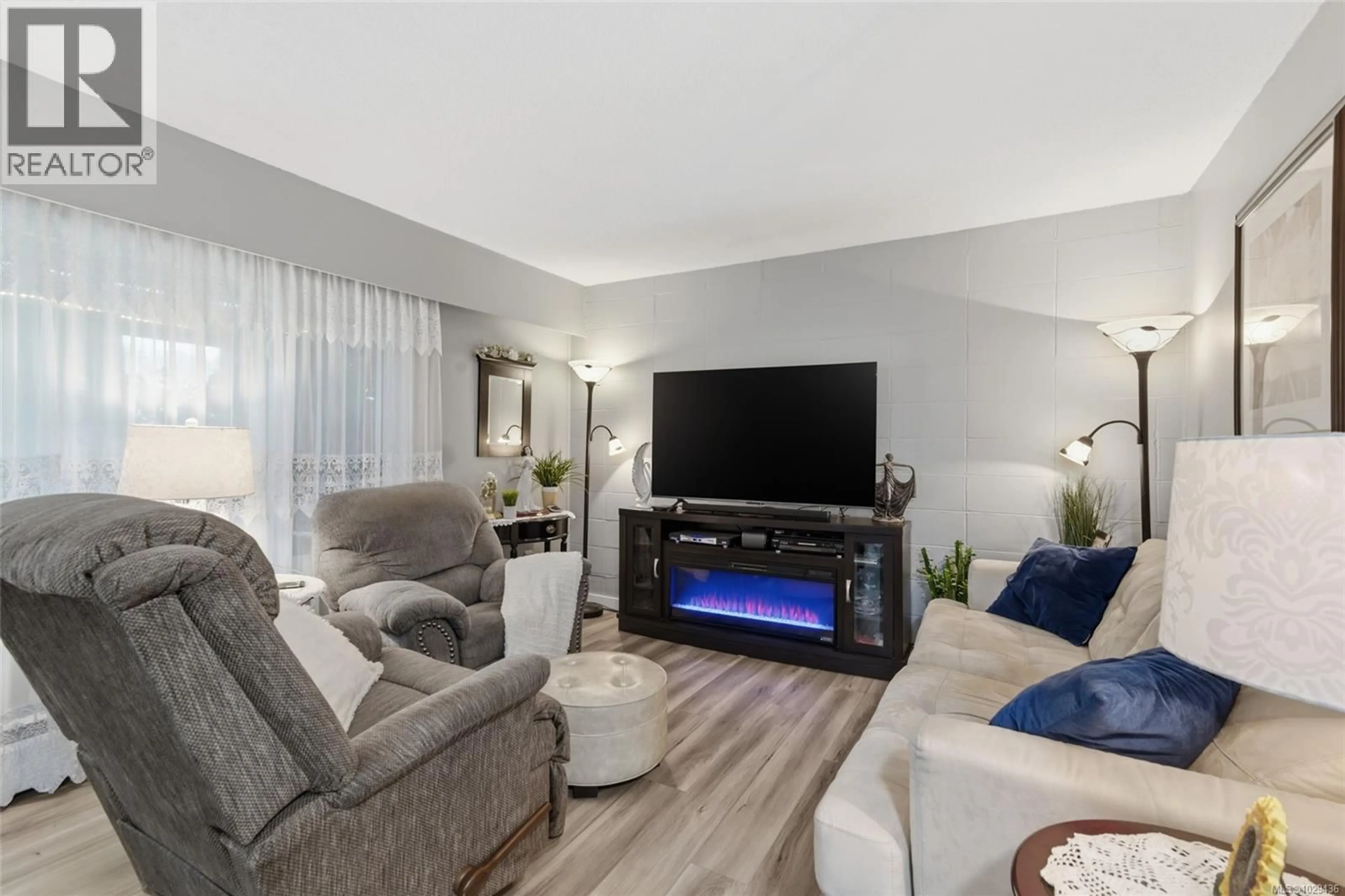 Living room with furniture, unknown for 5 - 4110 KENDALL AVENUE, Port Alberni British Columbia V9Y5J1