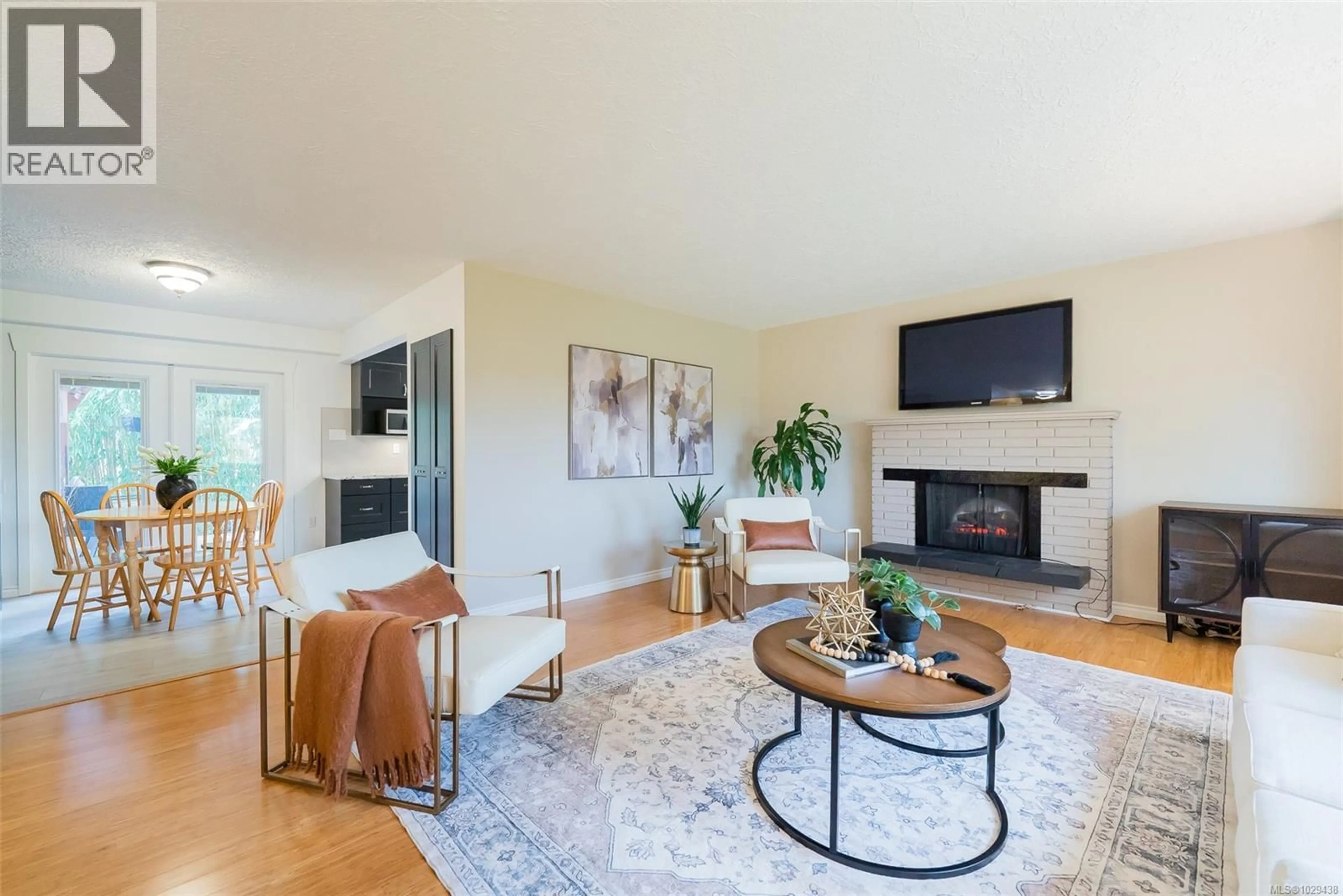 Living room with furniture, unknown for 433 POPLAR STREET, Nanaimo British Columbia V9S2H1