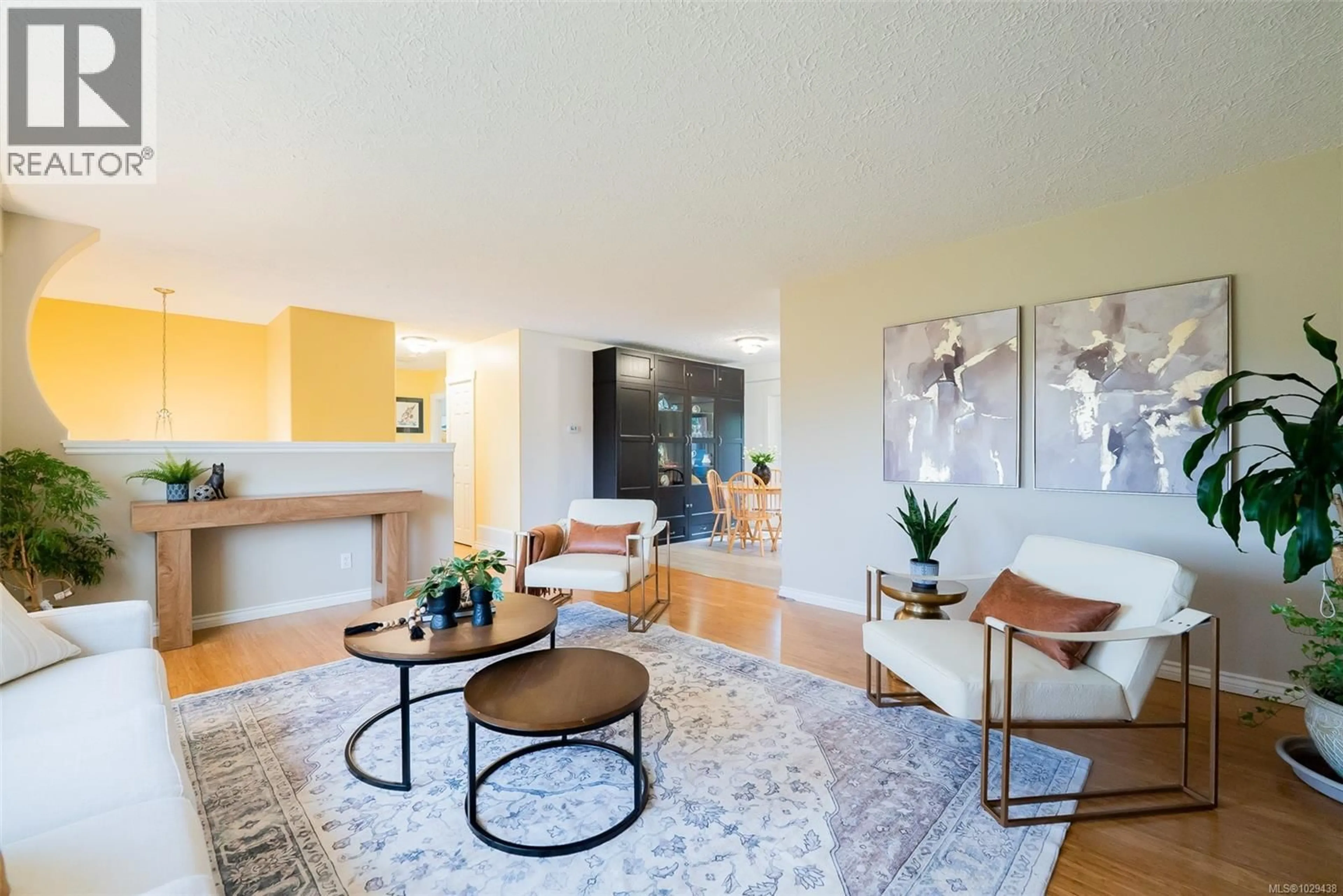 Living room with furniture, unknown for 433 POPLAR STREET, Nanaimo British Columbia V9S2H1