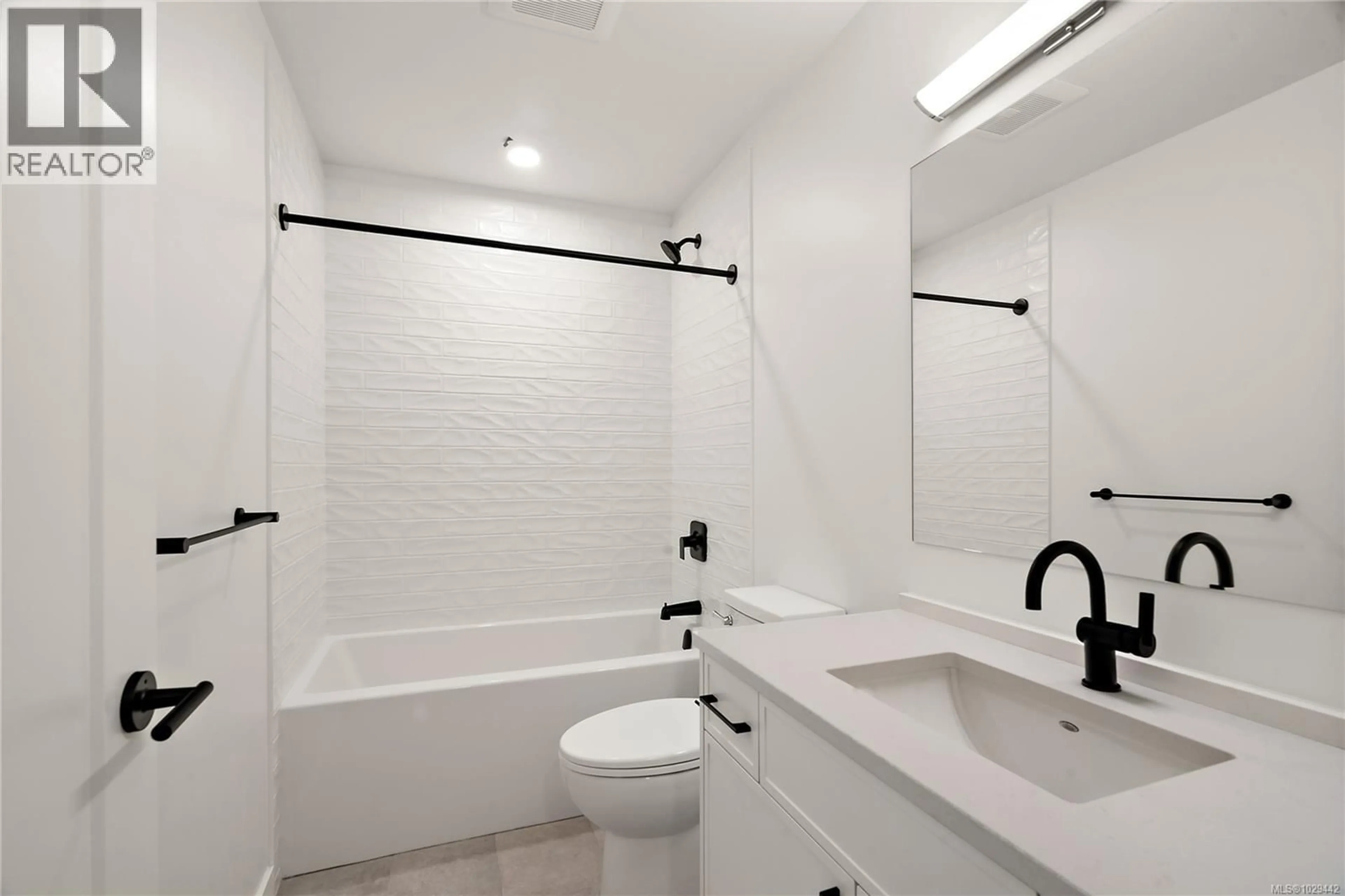 Standard bathroom, ceramic/tile floor for 205 - 1102 ESQUIMALT ROAD, Esquimalt British Columbia V9A0L3