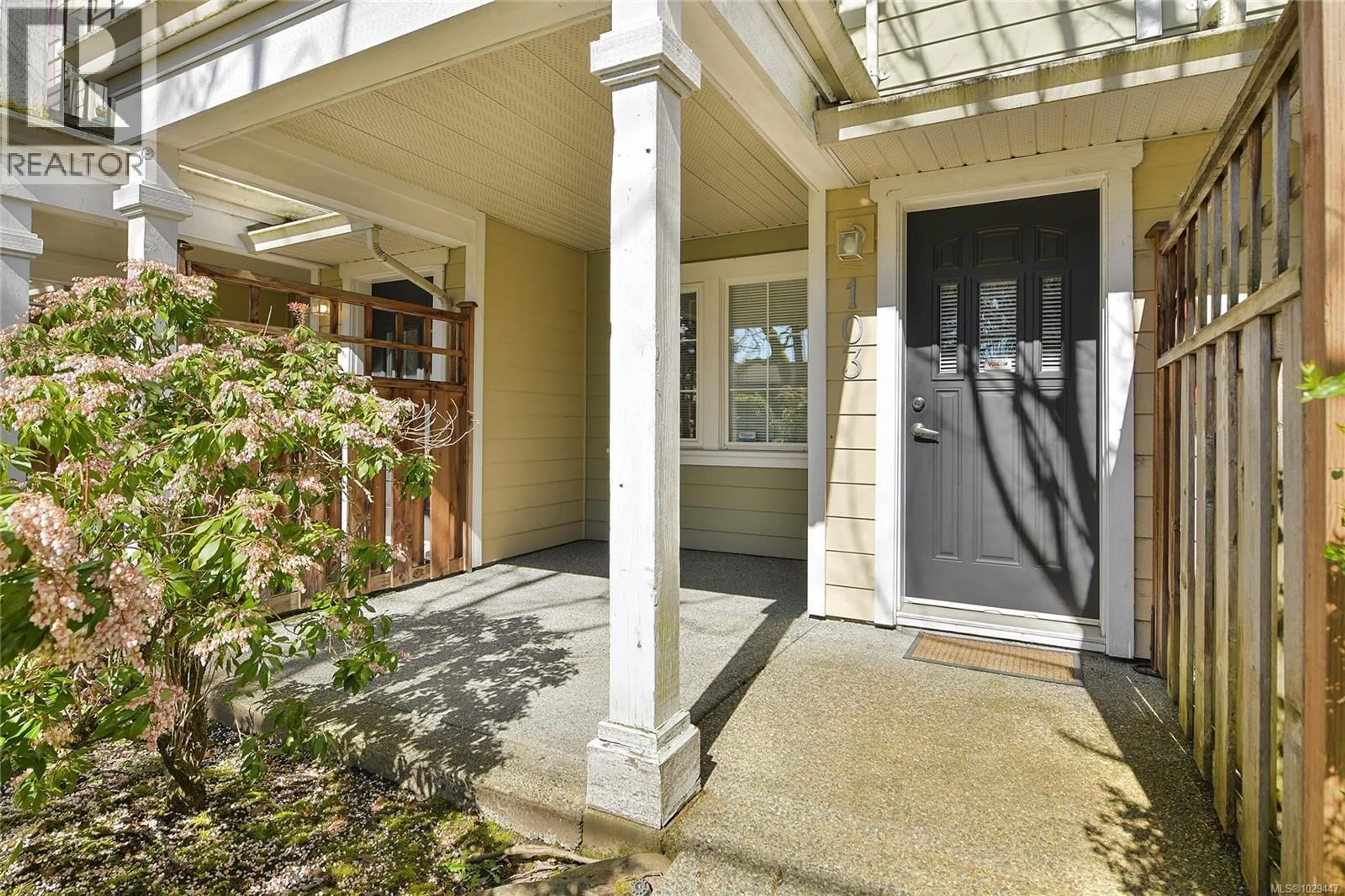 Indoor entryway for 103 - 820 BROCK AVENUE, Langford British Columbia V9B0B8