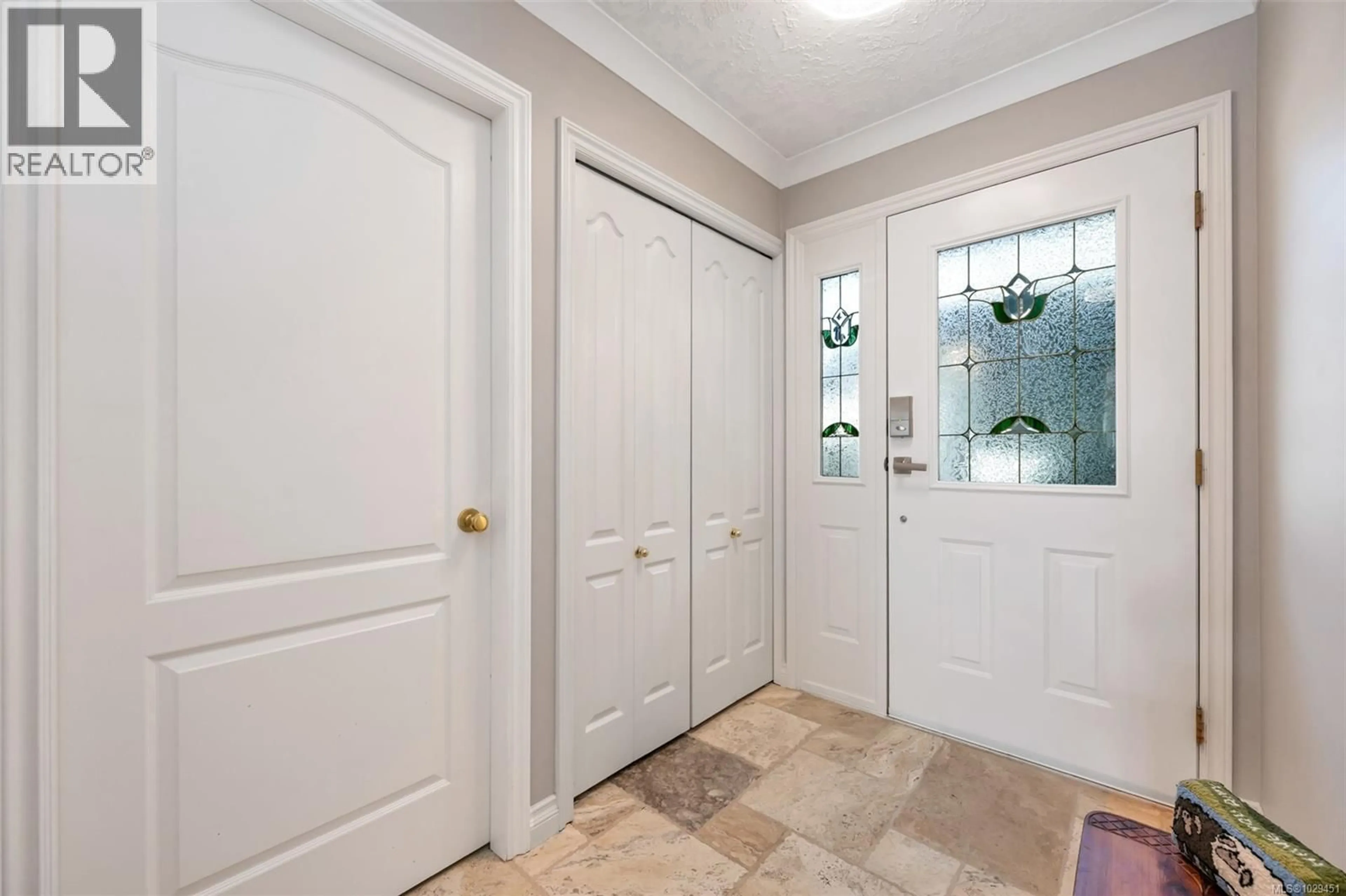 Indoor entryway for 5 - 6000 ST. ANN'S DRIVE, Duncan British Columbia V9L5T1