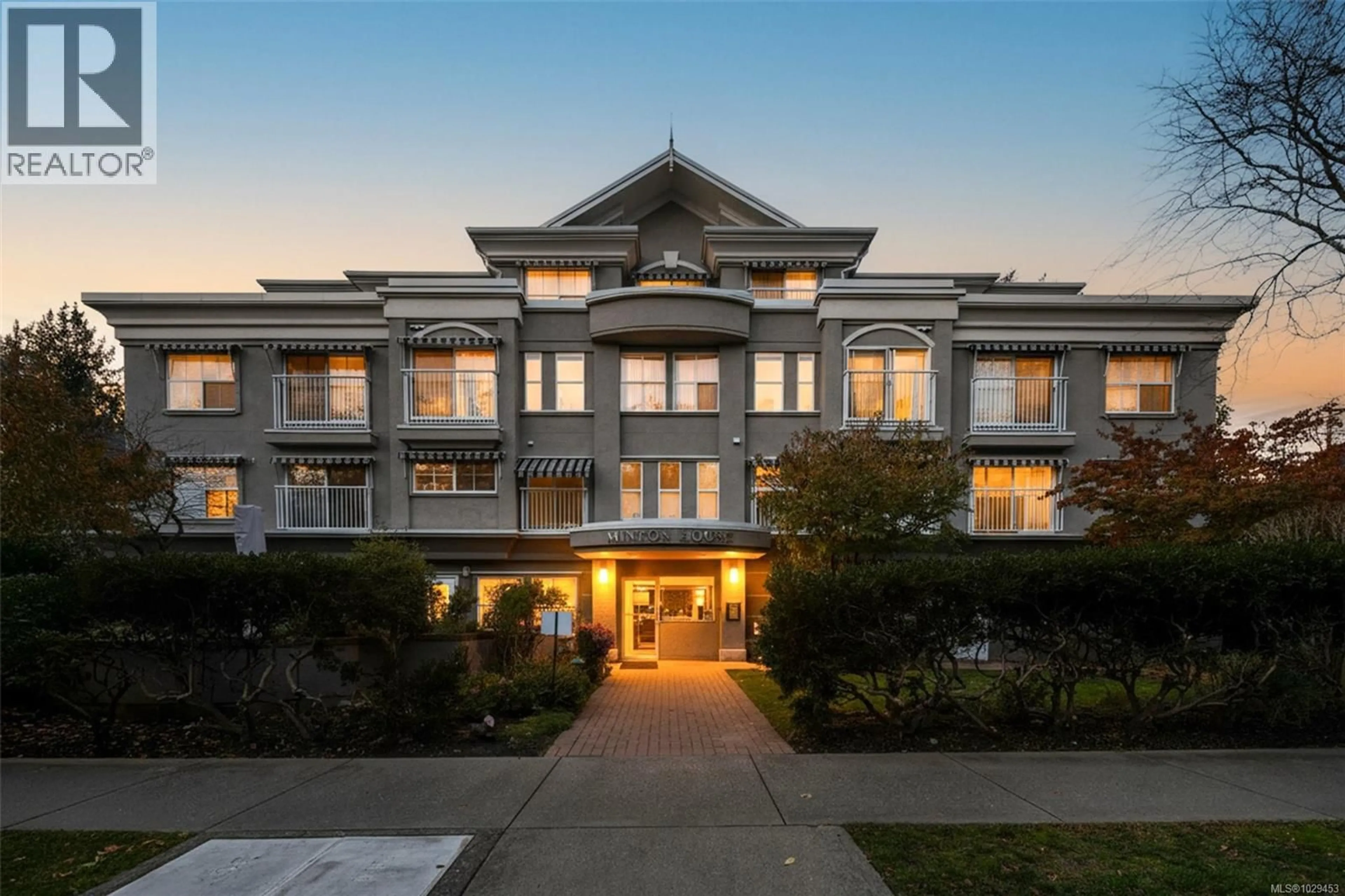 Unknown for 308 - 1070 SOUTHGATE STREET, Victoria British Columbia V8V2Z2