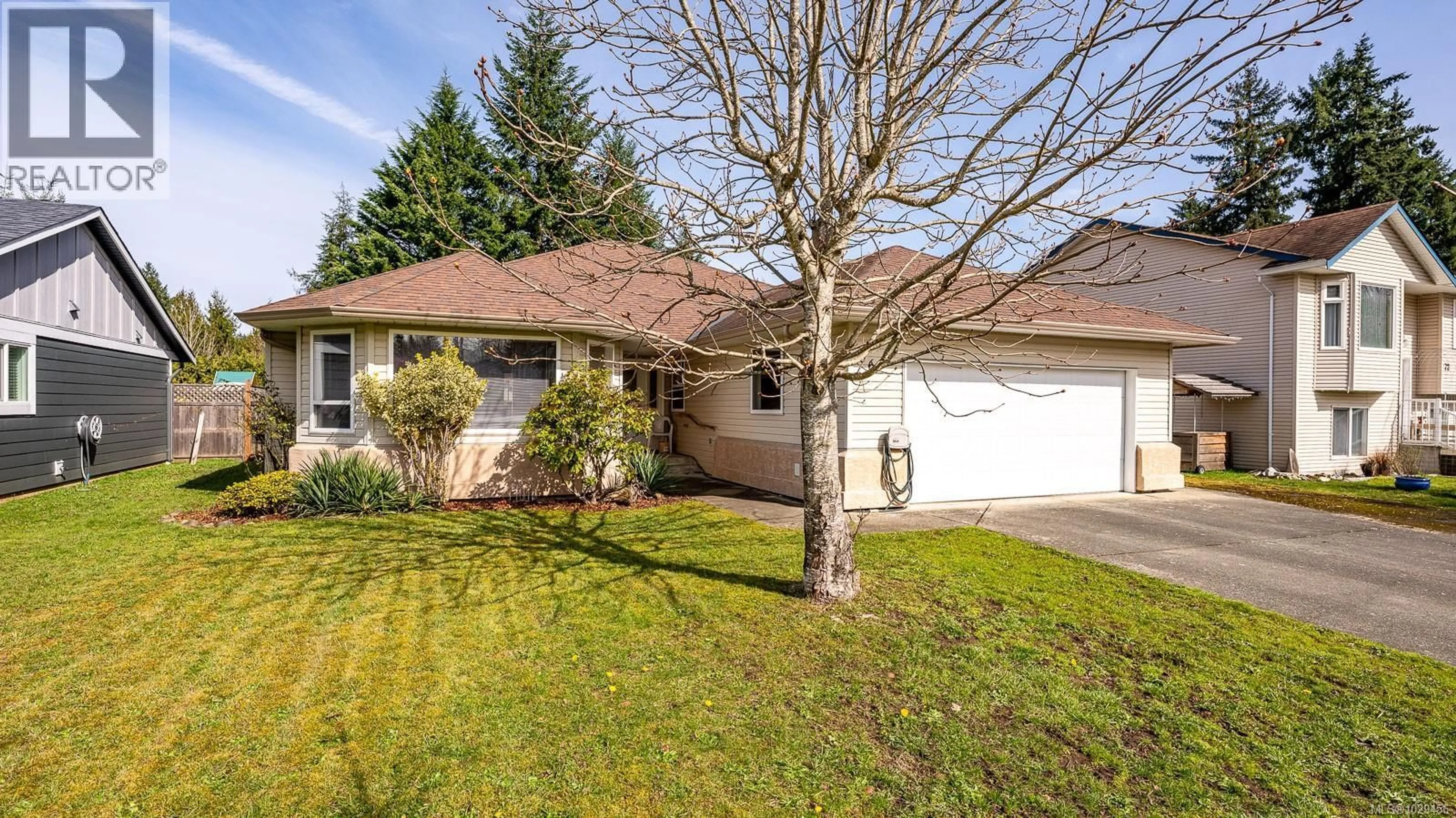 Home with vinyl exterior material, street for 66 KEENELAND AVENUE, Courtenay British Columbia V9N9C5