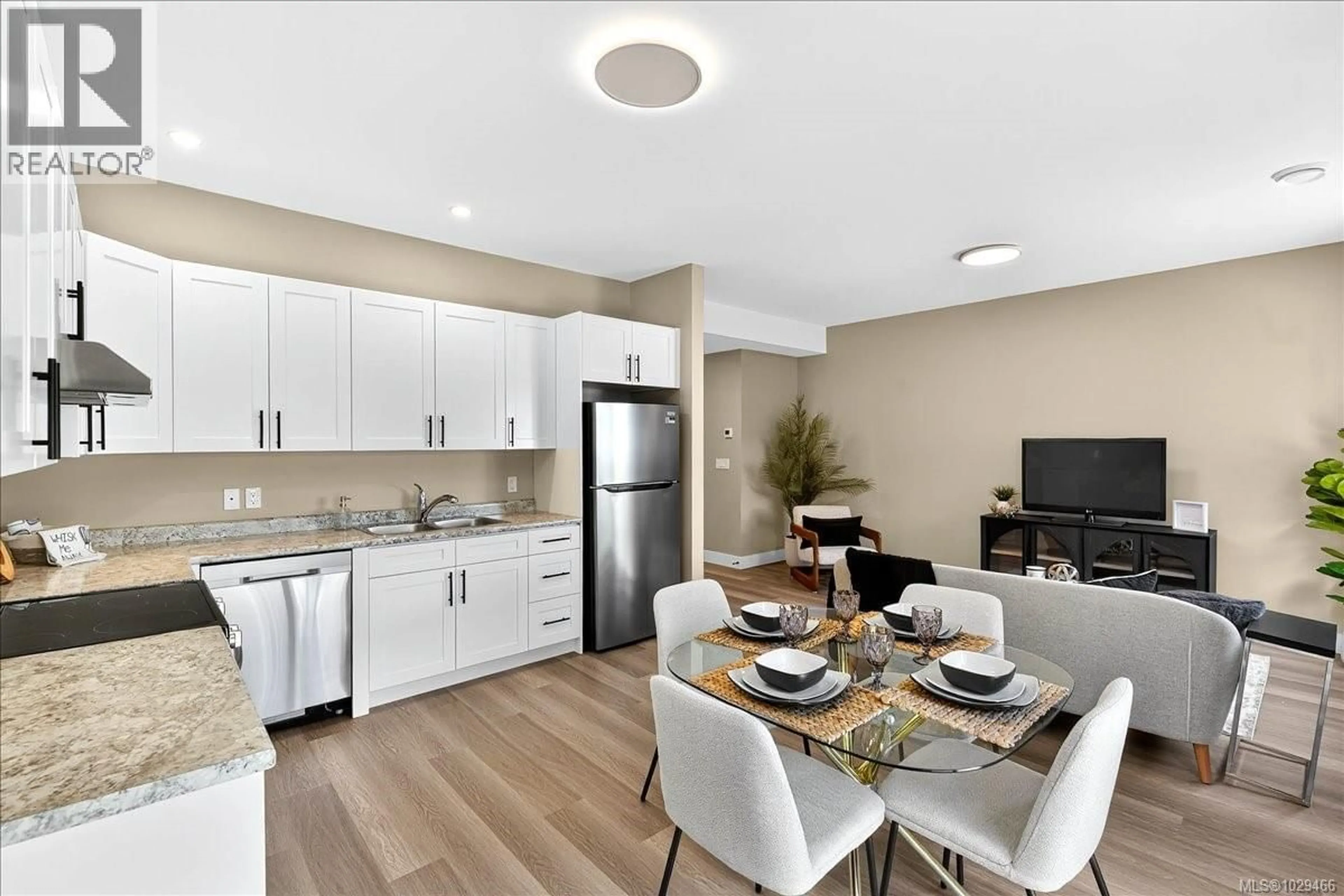 Open concept kitchen, unknown for 110 - 5535 WOODLAND CRESCENT EAST, Port Alberni British Columbia V9Y8E6