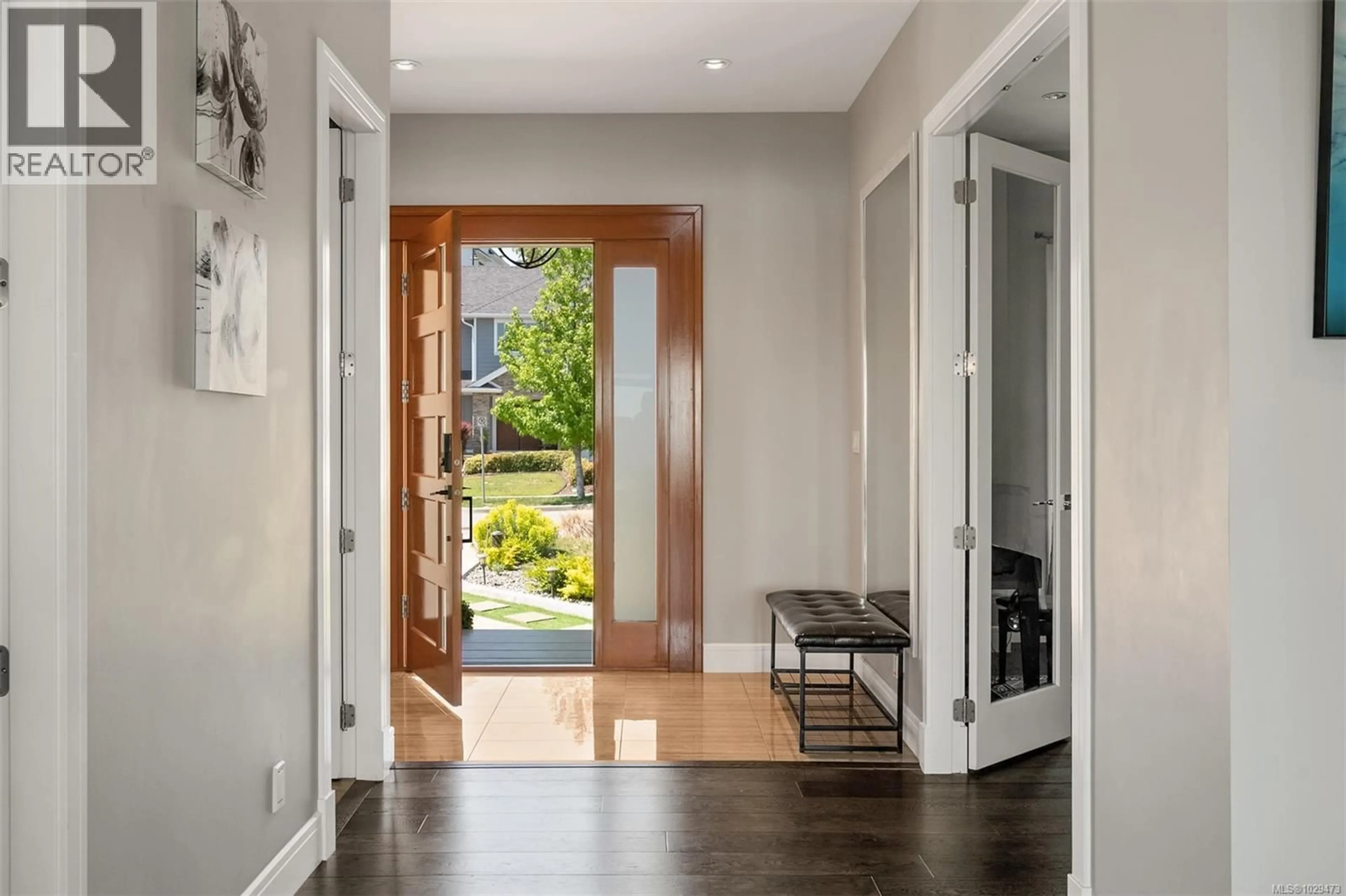 Indoor entryway for 2279 NICKLAUS DRIVE, Langford British Columbia V9B0L2