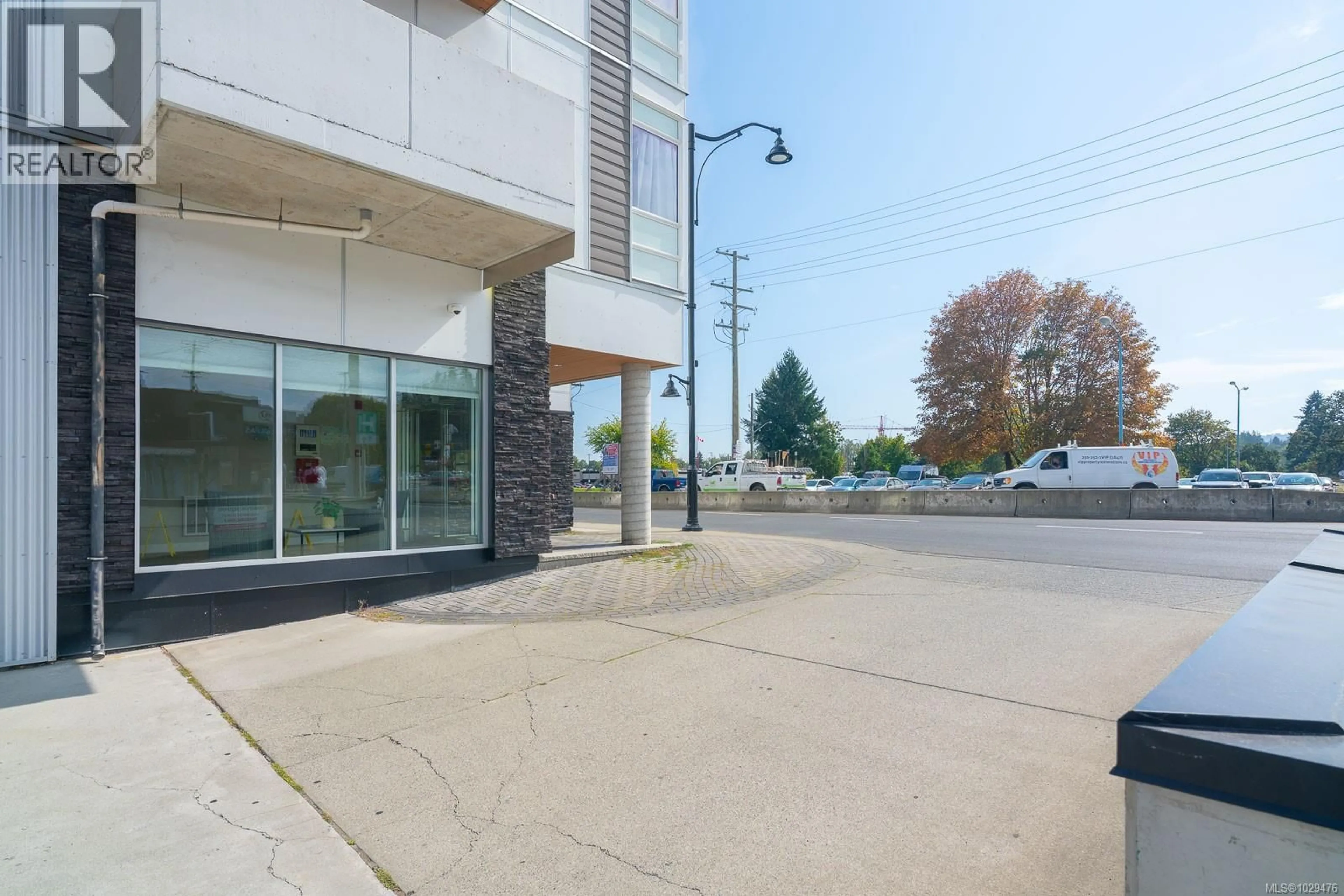 Patio, street for 208 - 15 CANADA AVENUE, Duncan British Columbia V9L1T3