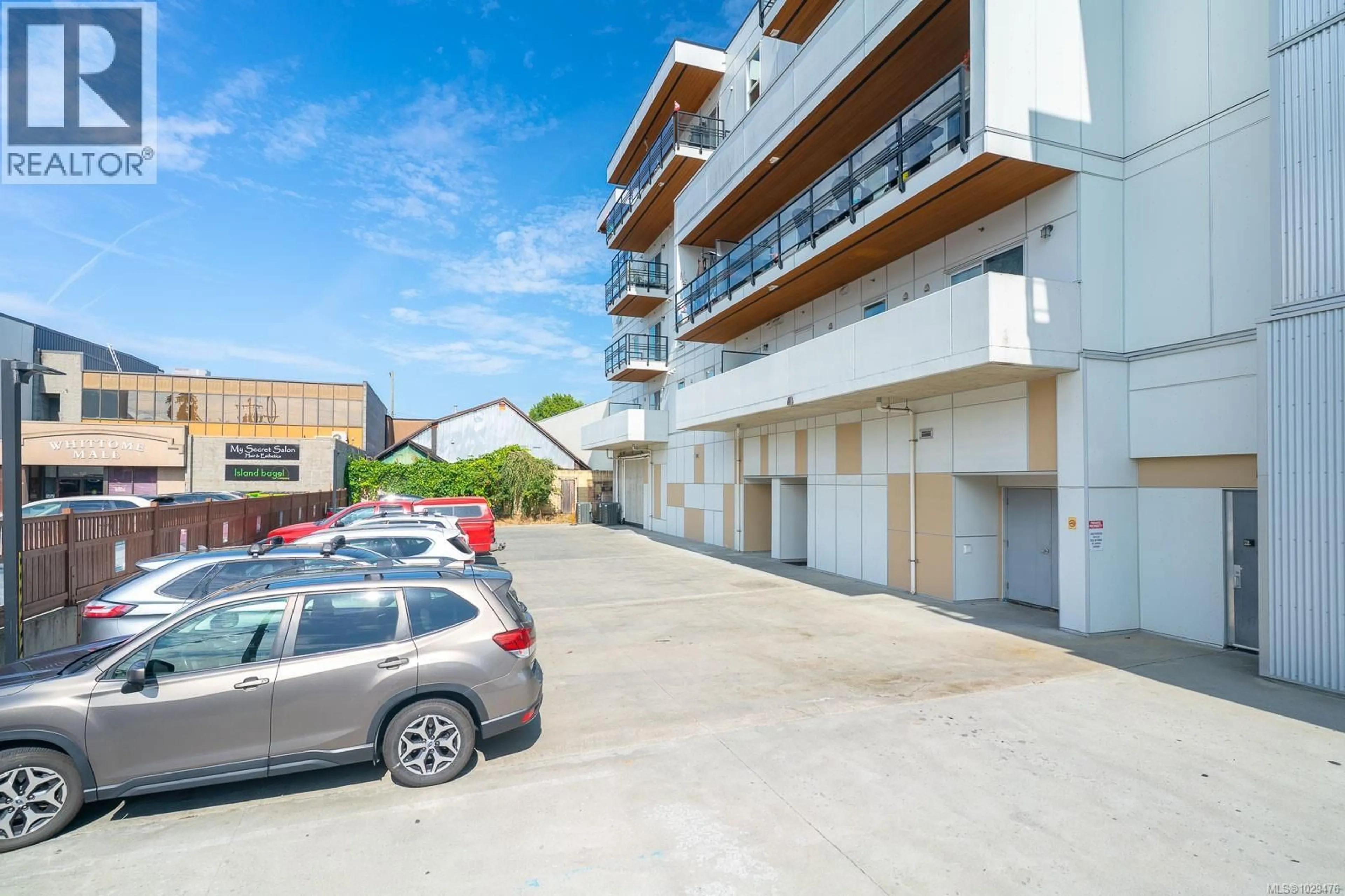 Parking for 208 - 15 CANADA AVENUE, Duncan British Columbia V9L1T3