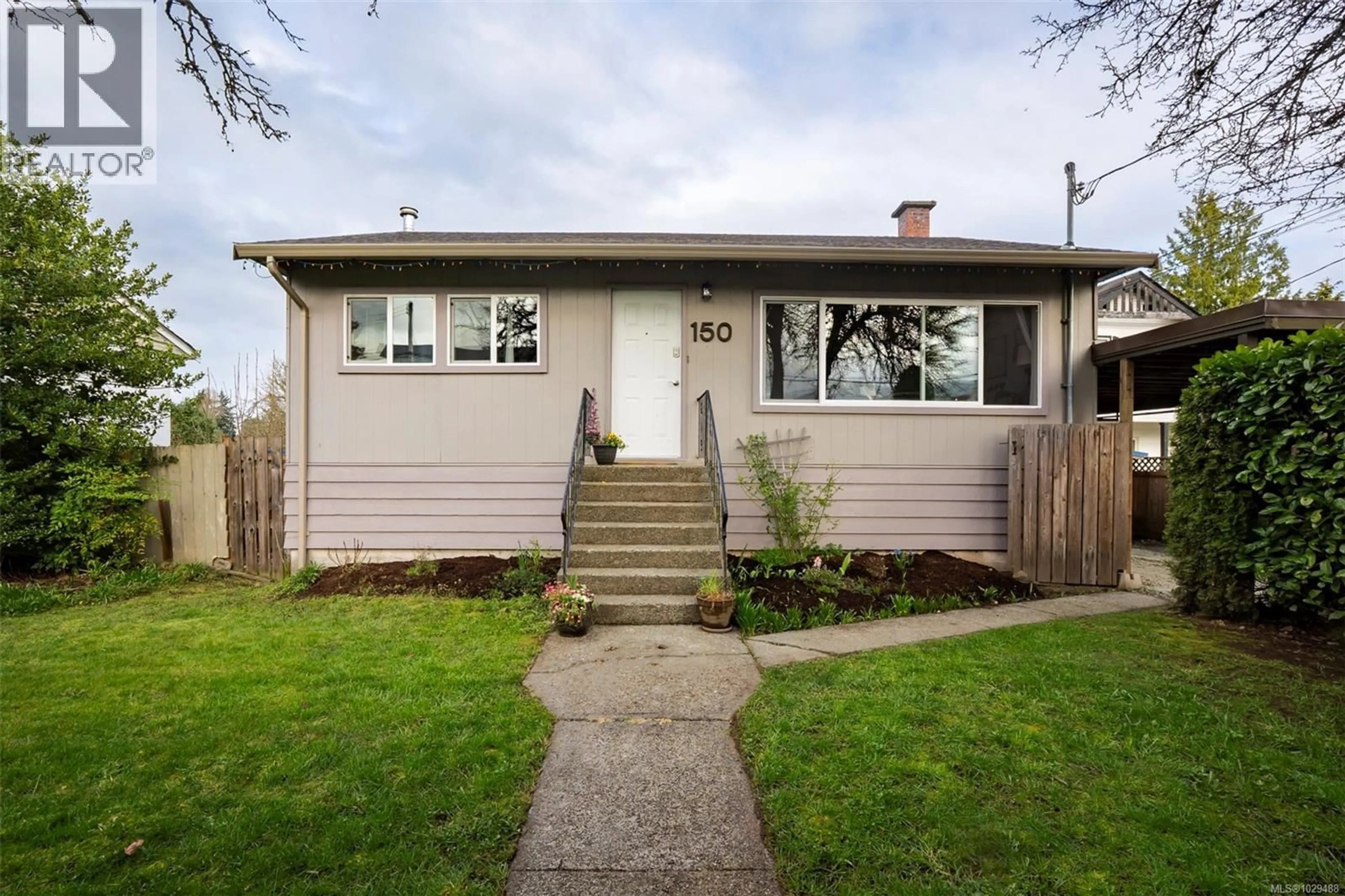 Home with vinyl exterior material, street for 150 WAKESIAH AVENUE, Nanaimo British Columbia V9R3J9