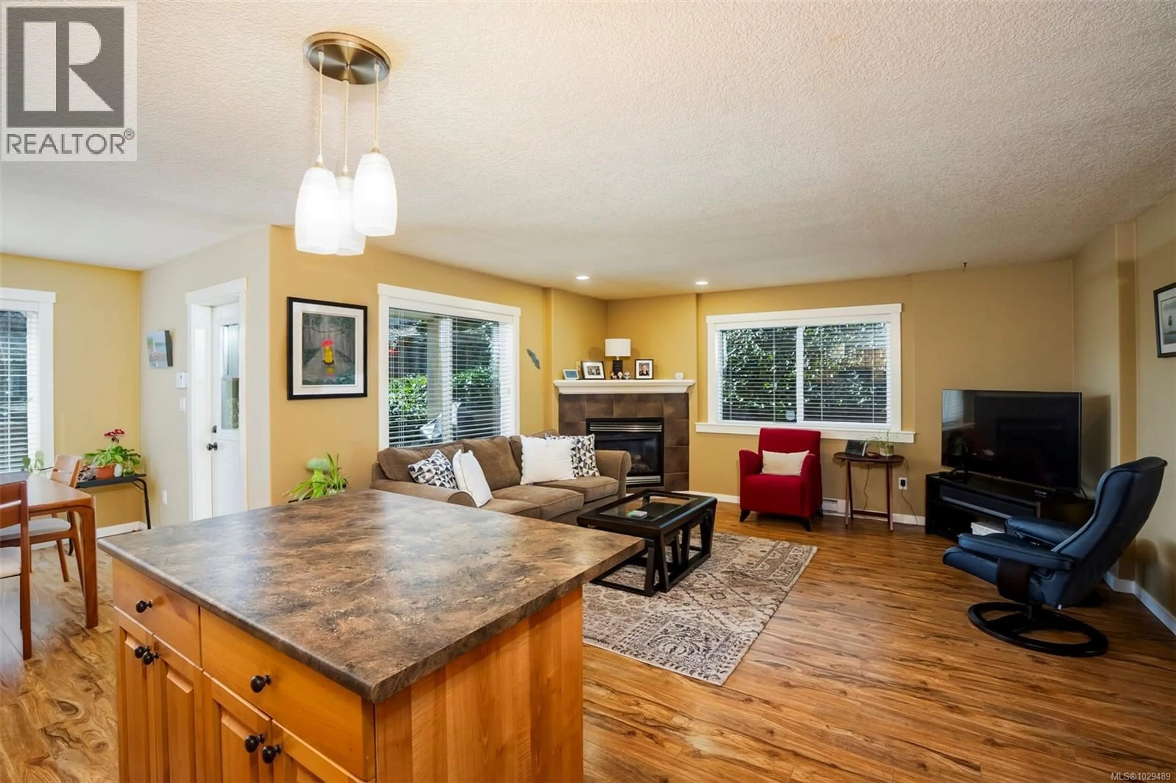 Open concept kitchen, unknown for 1847 WHITE BLOSSOM WAY, Nanaimo British Columbia V9X1X7