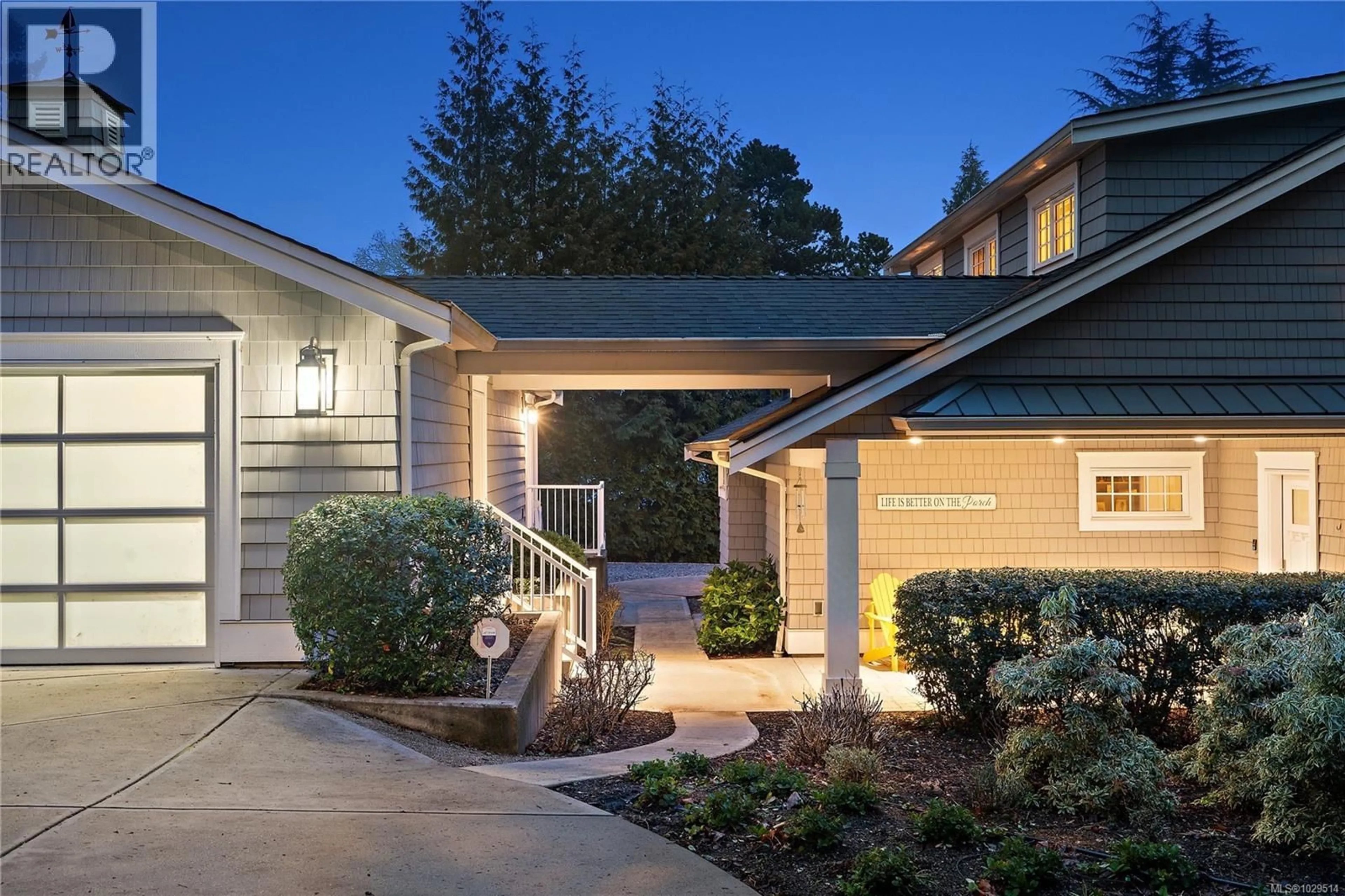 Unknown for 8401 LOCHSIDE DRIVE, Central Saanich British Columbia V8M1T9