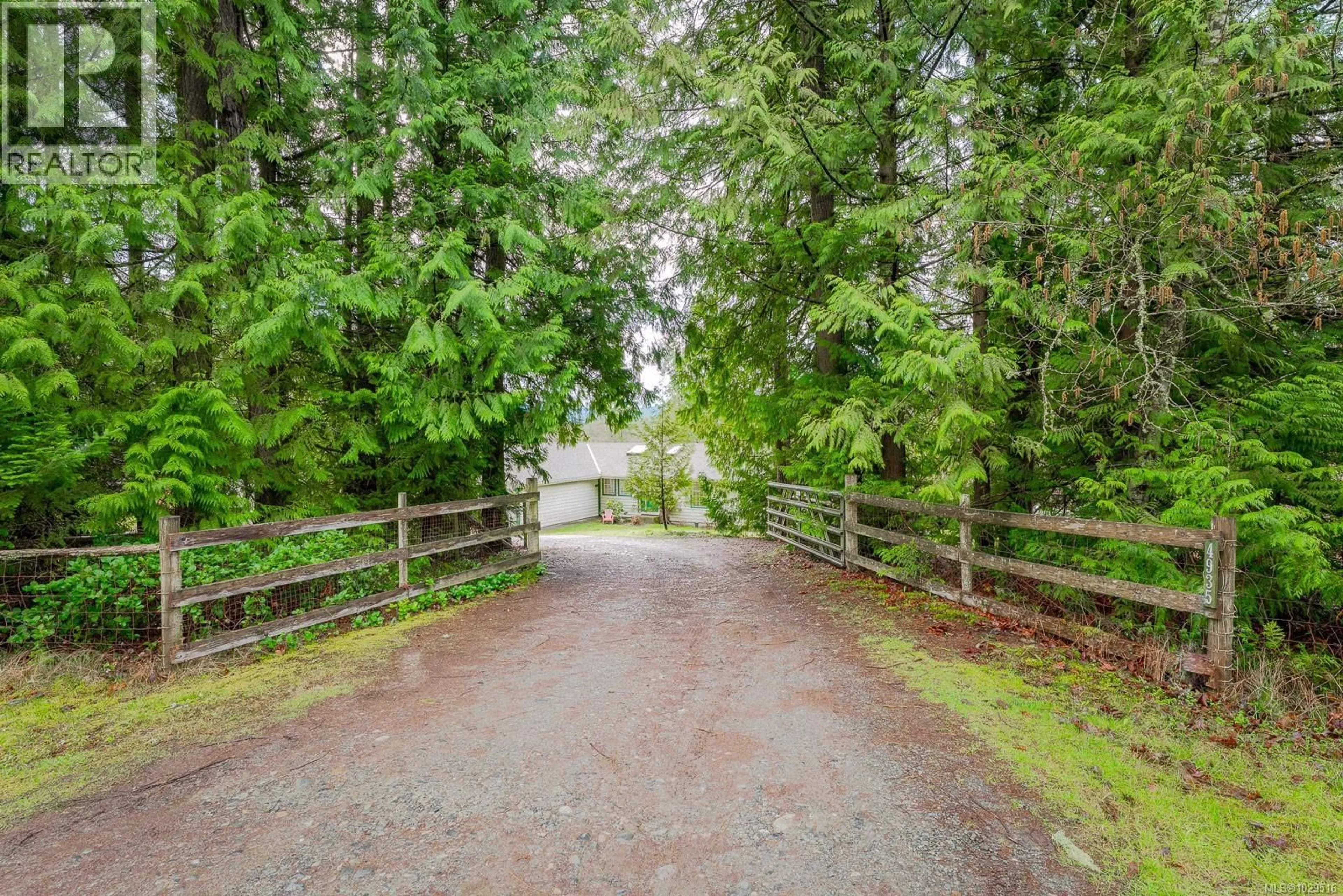 Unknown for 4935 LANGTRY ROAD, Duncan British Columbia V9L2X1