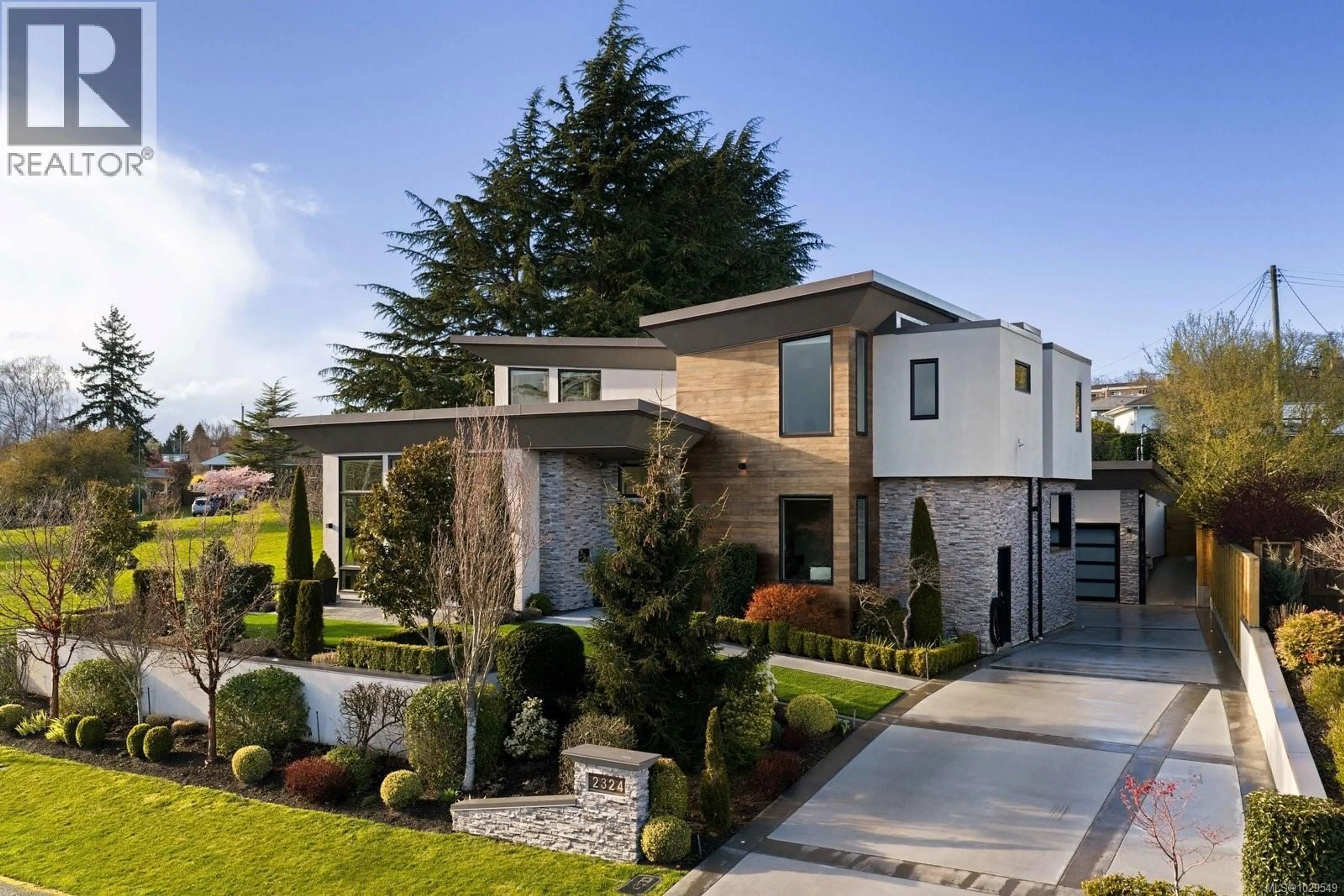 Home with brick exterior material, street for 2324 MIDDOWNE ROAD, Oak Bay British Columbia V8R3K5