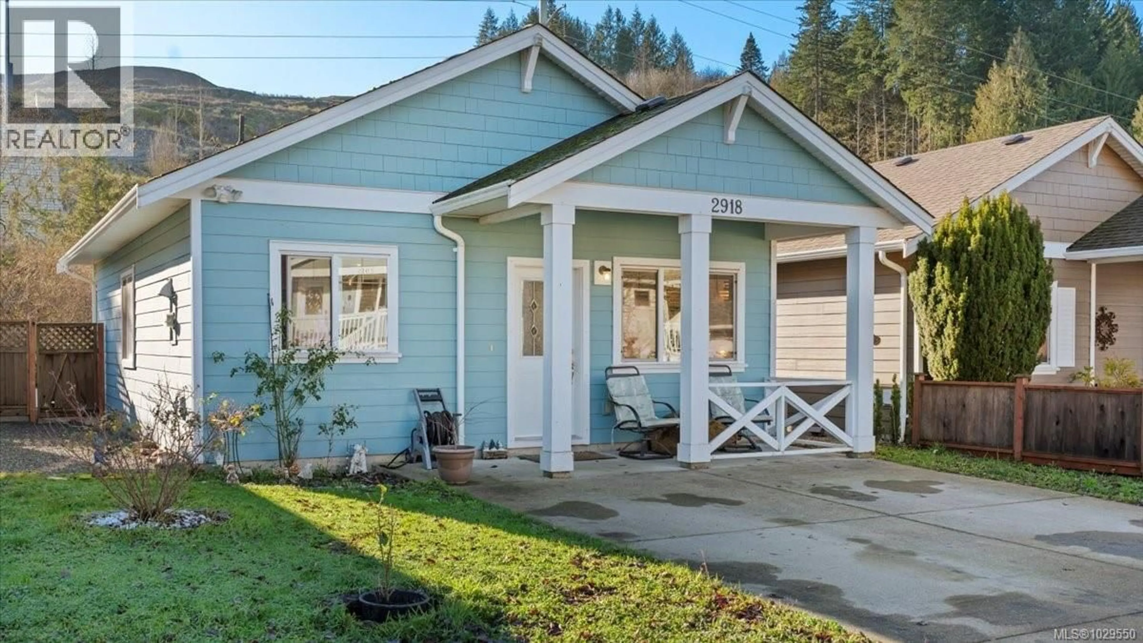 Home with vinyl exterior material, street for 2918 GOLDEN SPIKE PLACE, Langford British Columbia V9B0B2