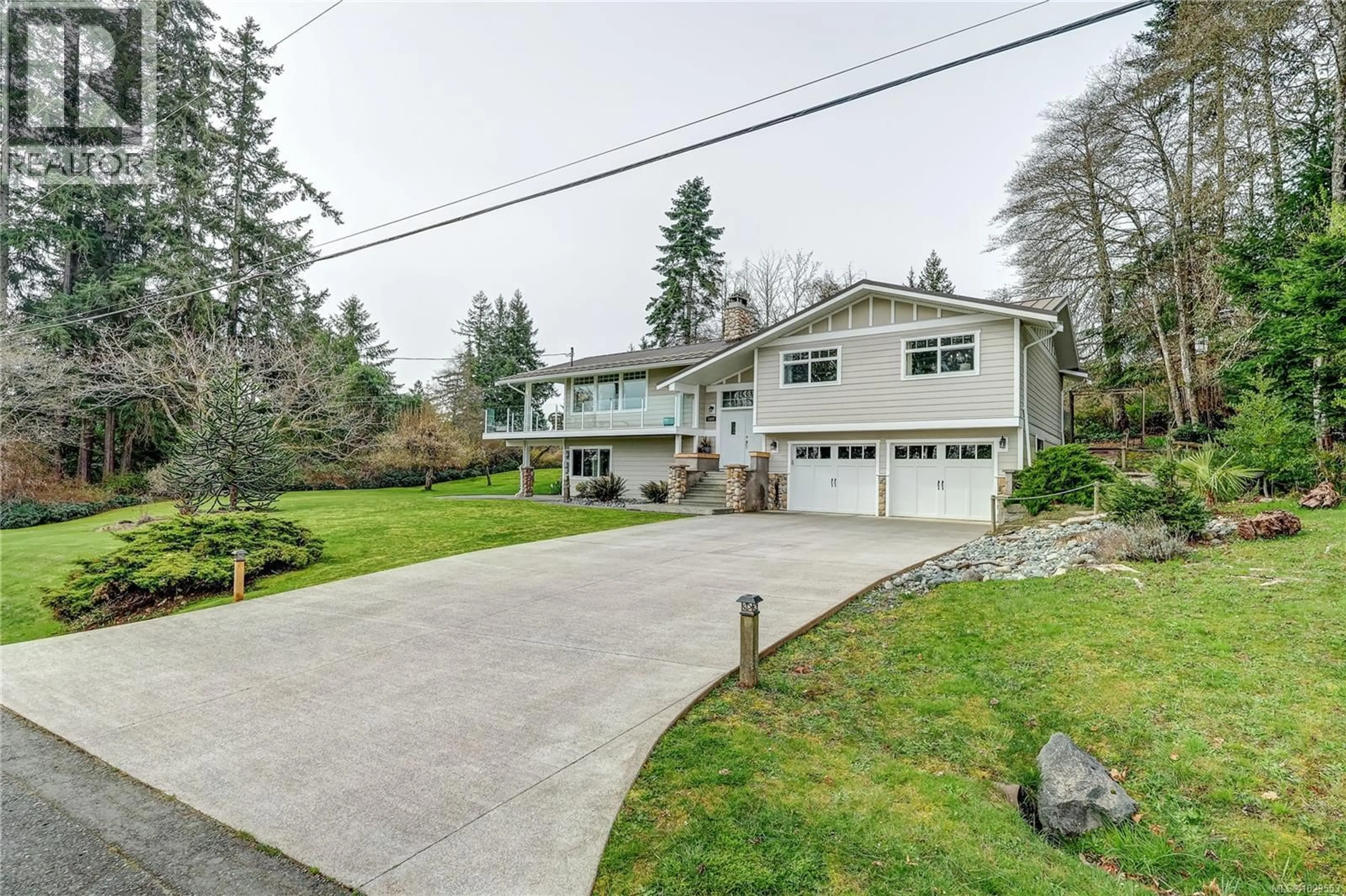 A pic from outside/outdoor area/front of a property/back of a property/a pic from drone, street for 1569 MURDOCH ROAD, Nanaimo British Columbia V0R1J0