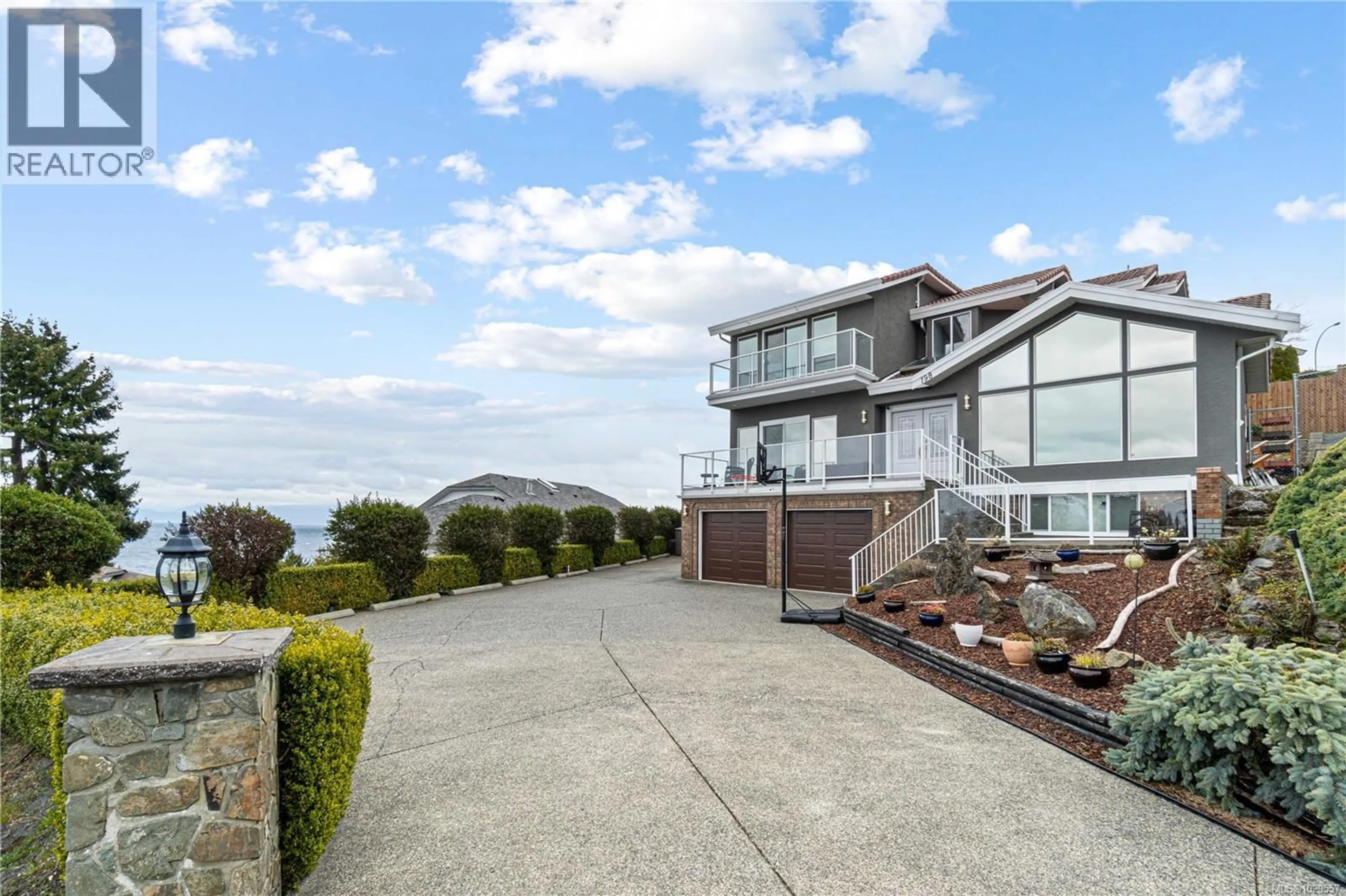 A pic from outside/outdoor area/front of a property/back of a property/a pic from drone, water/lake/river/ocean view for 198 HERITAGE DRIVE, Nanaimo British Columbia V9V1J9