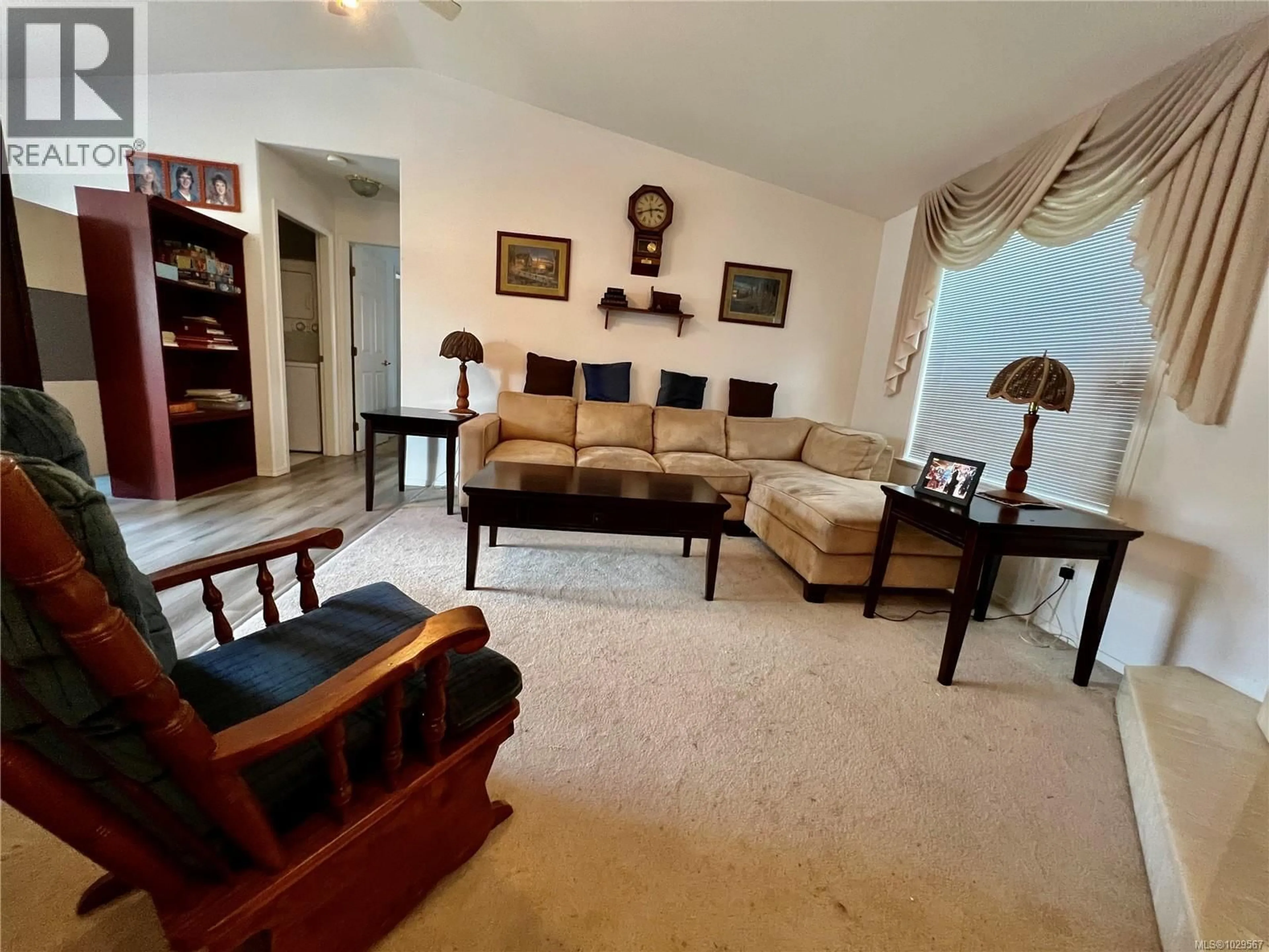 Living room with furniture, unknown for 82 WOLF LANE, View Royal British Columbia V9A7M2