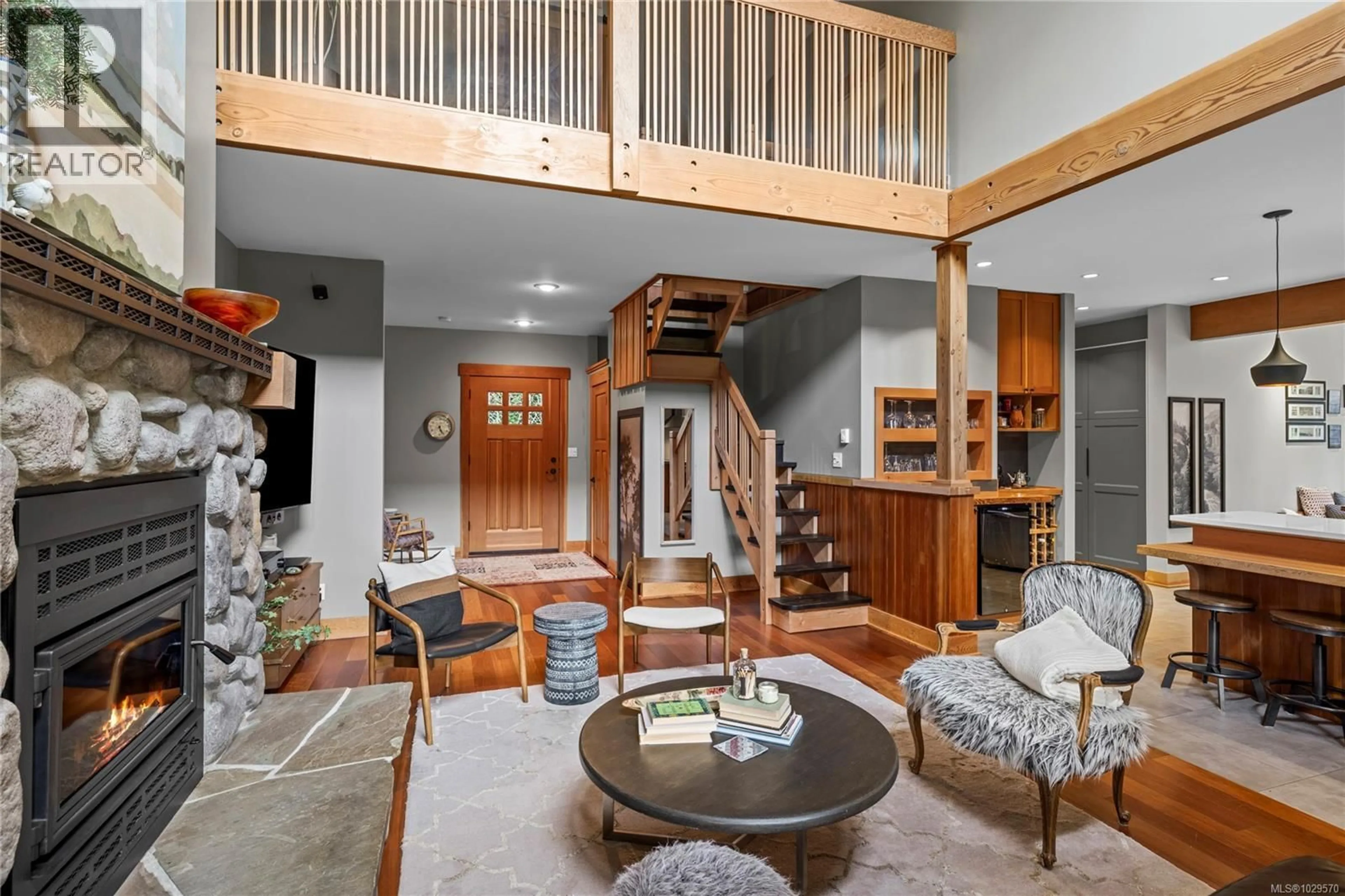 Indoor entryway for 2060 BEL OAK DRIVE, Nanoose Bay British Columbia V9P9E9