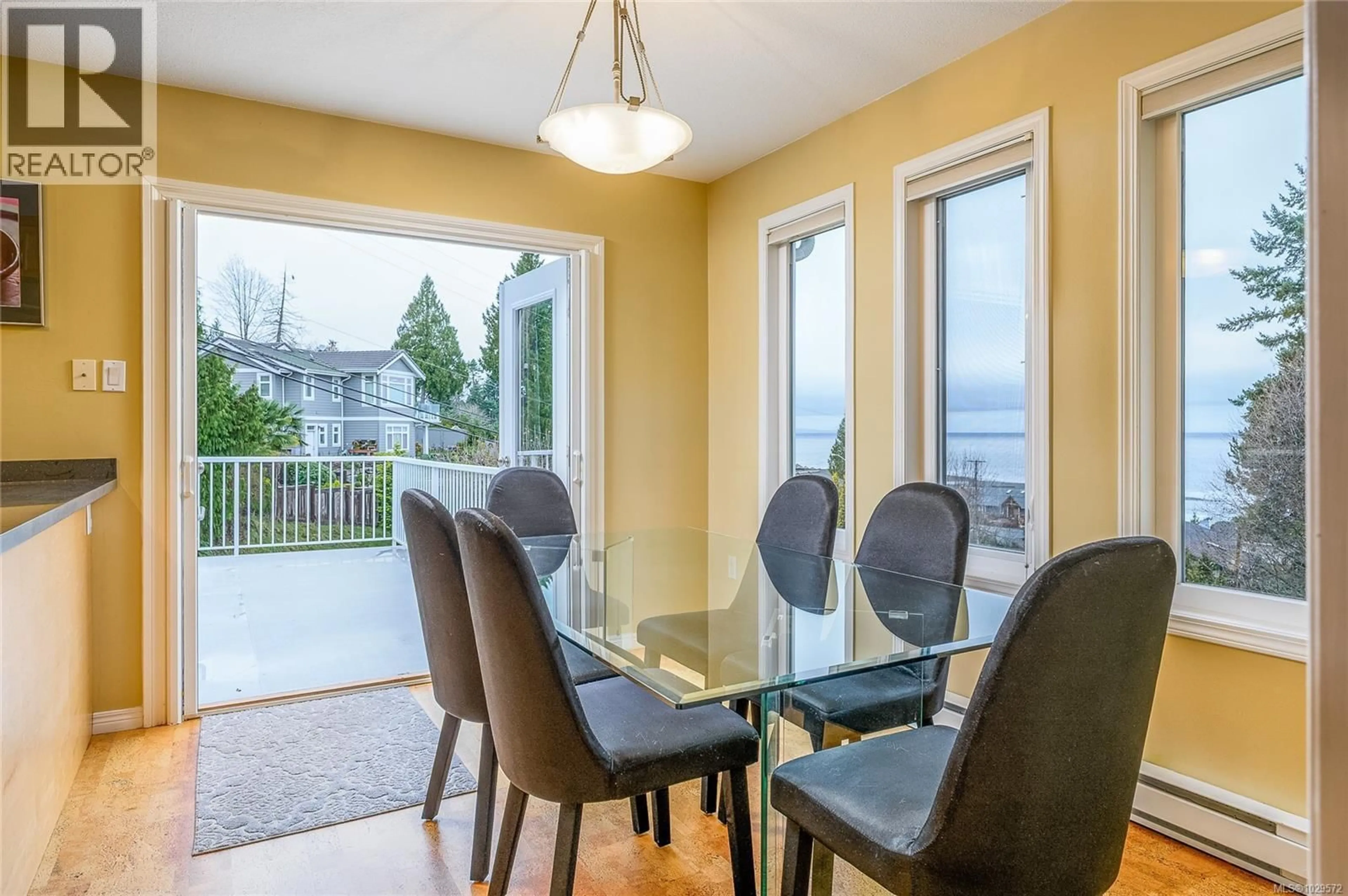 Dining room, wood/laminate floor for 350 GARRETT ROAD, Qualicum Beach British Columbia V9K1H4
