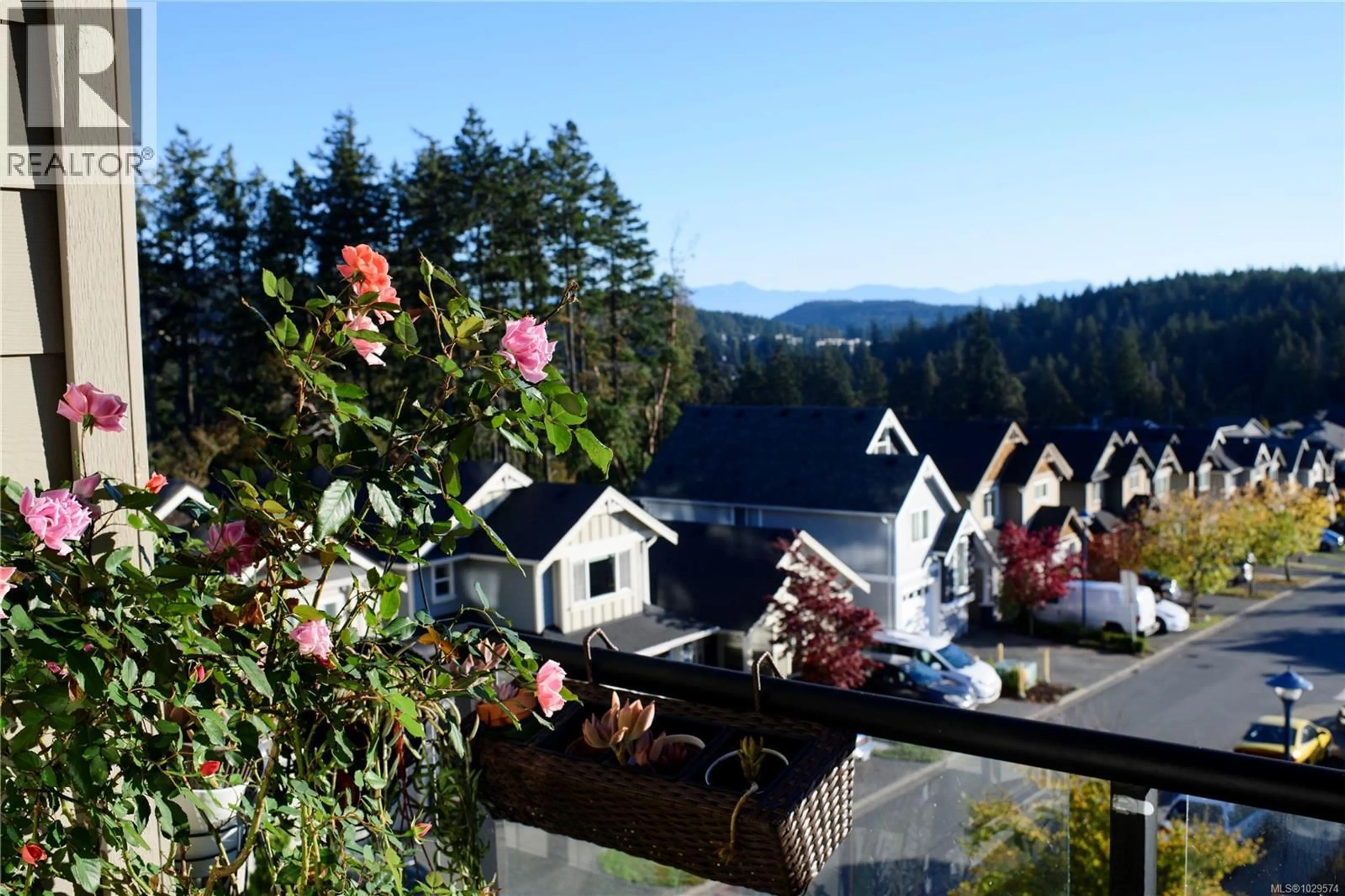 Patio, mountain view for 312 - 1145 SIKORSKY ROAD, Langford British Columbia V9B0M8