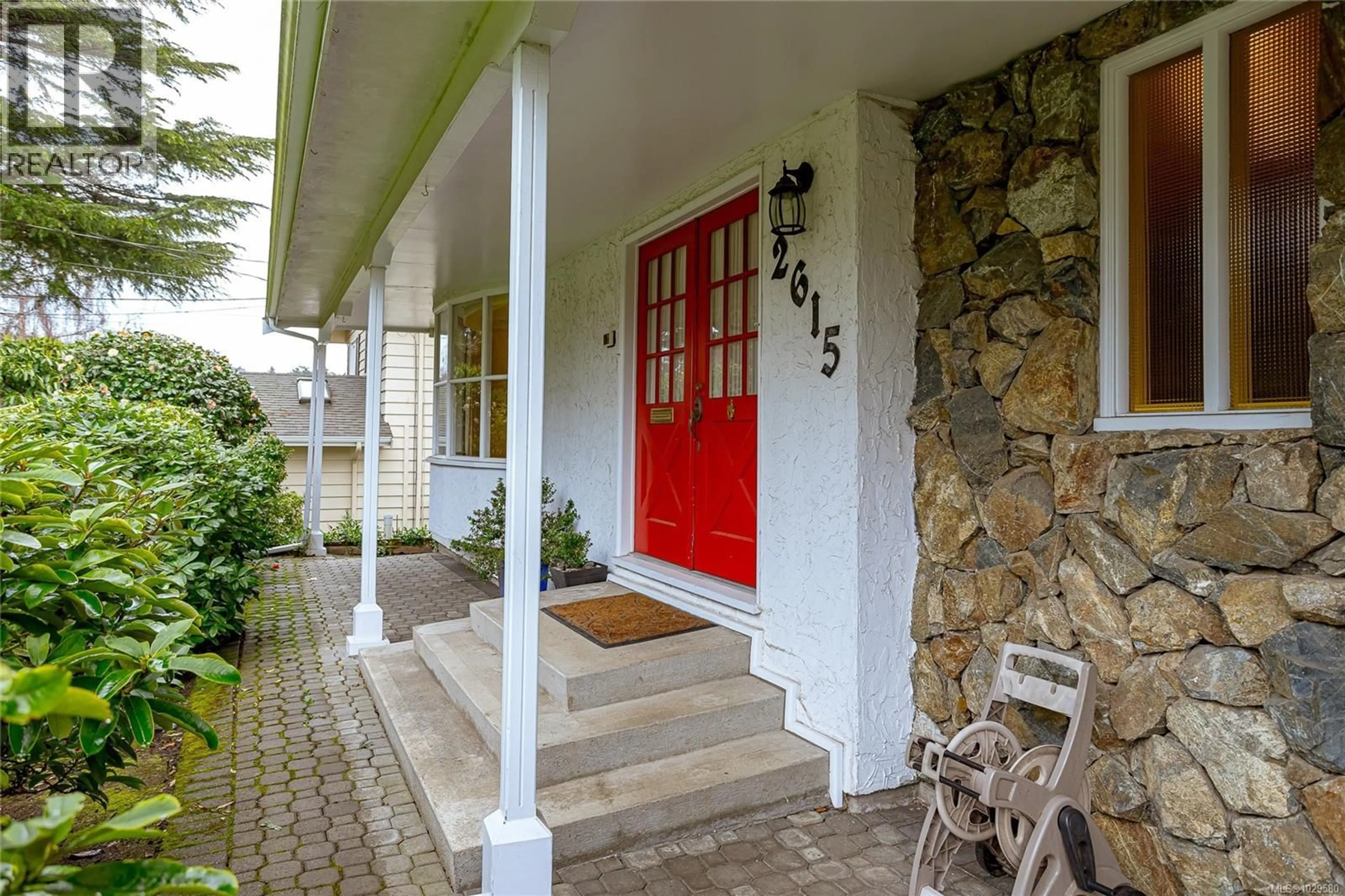 Unknown for 2615 ARBUTUS ROAD, Saanich British Columbia V8N1W4