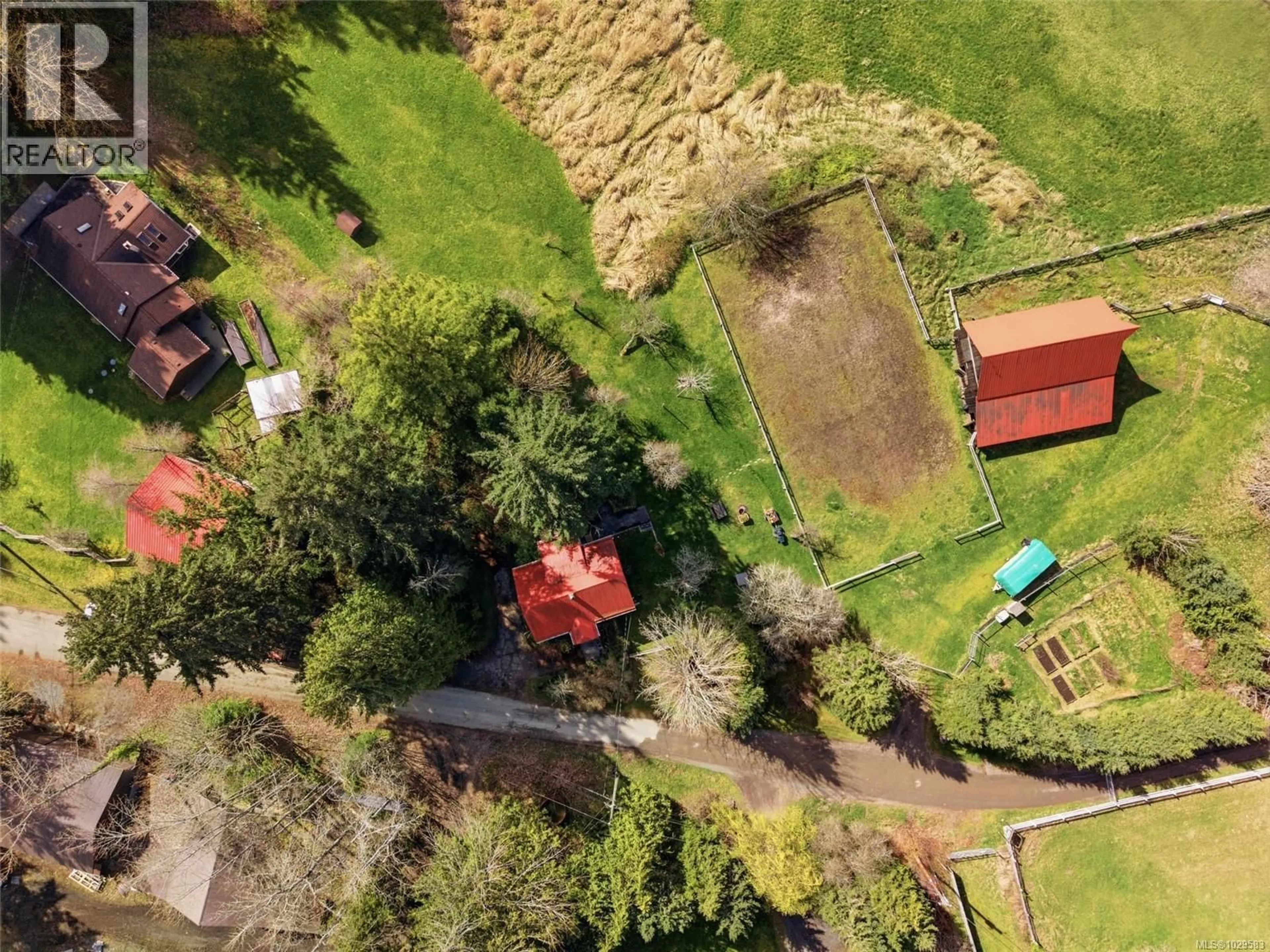 A pic from outside/outdoor area/front of a property/back of a property/a pic from drone, unknown for 5430 MATSON ROAD, Ladysmith British Columbia V9G1L9
