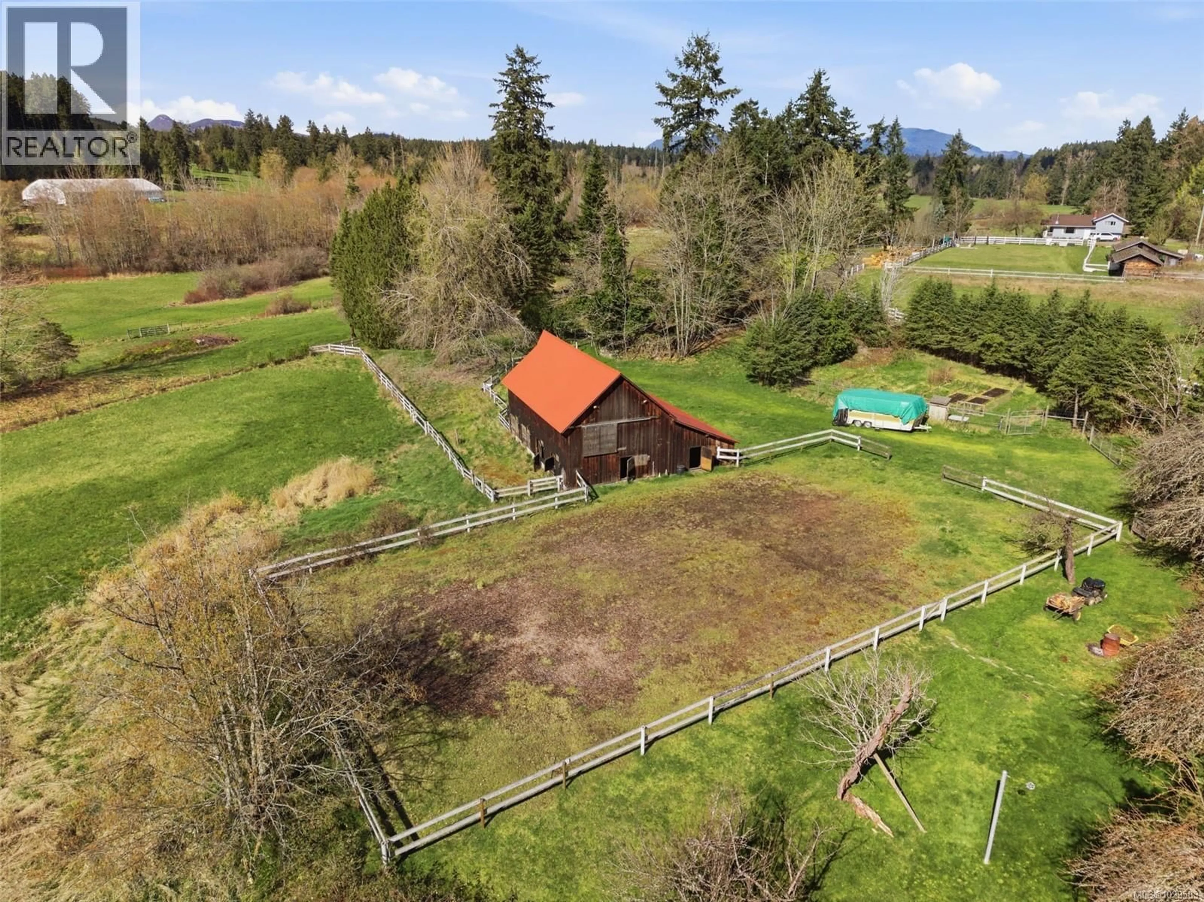 A pic from outside/outdoor area/front of a property/back of a property/a pic from drone, unknown for 5430 MATSON ROAD, Ladysmith British Columbia V9G1L9