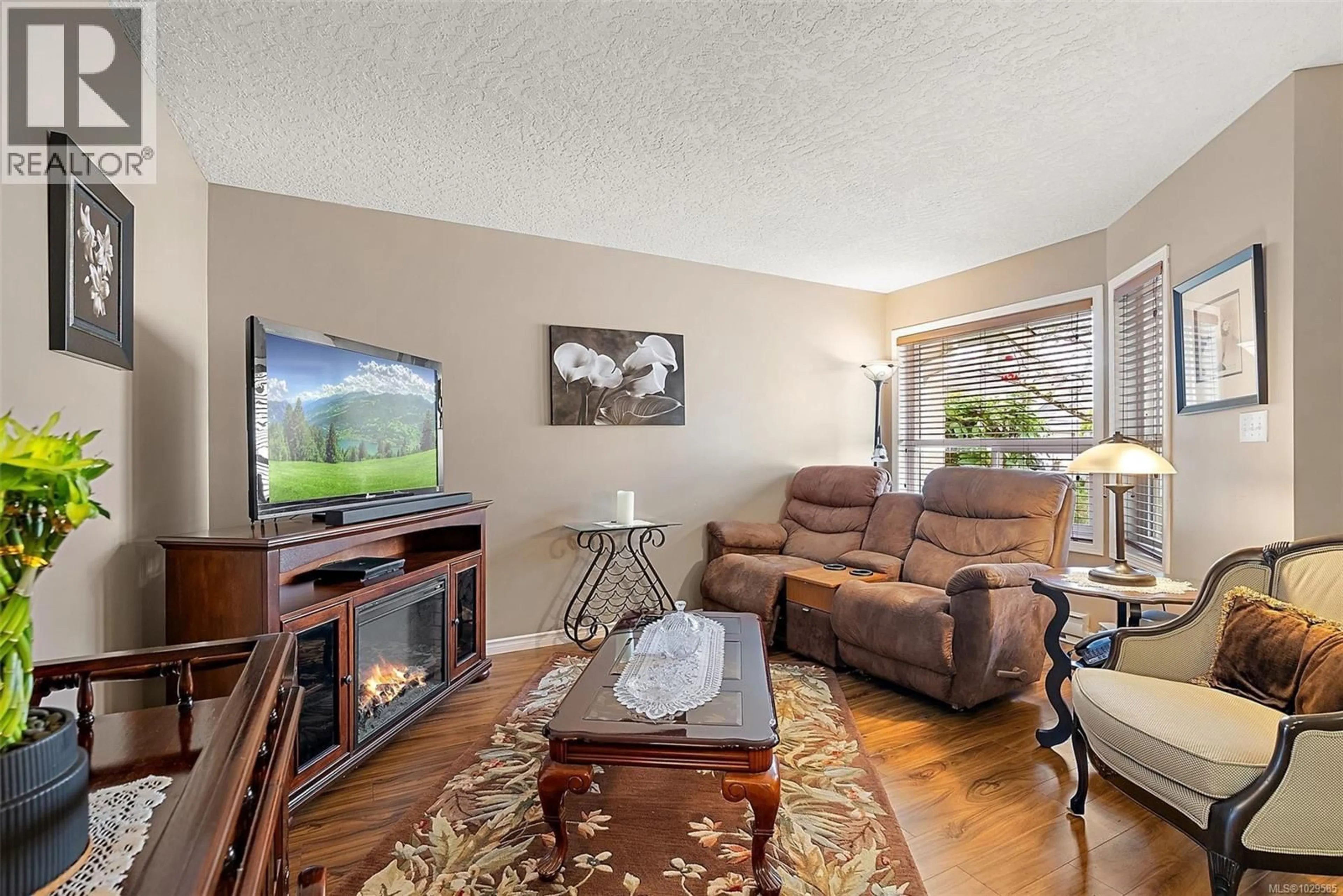 Living room with furniture, unknown for 107 - 2721 JACKLIN ROAD, Langford British Columbia V9B3X7