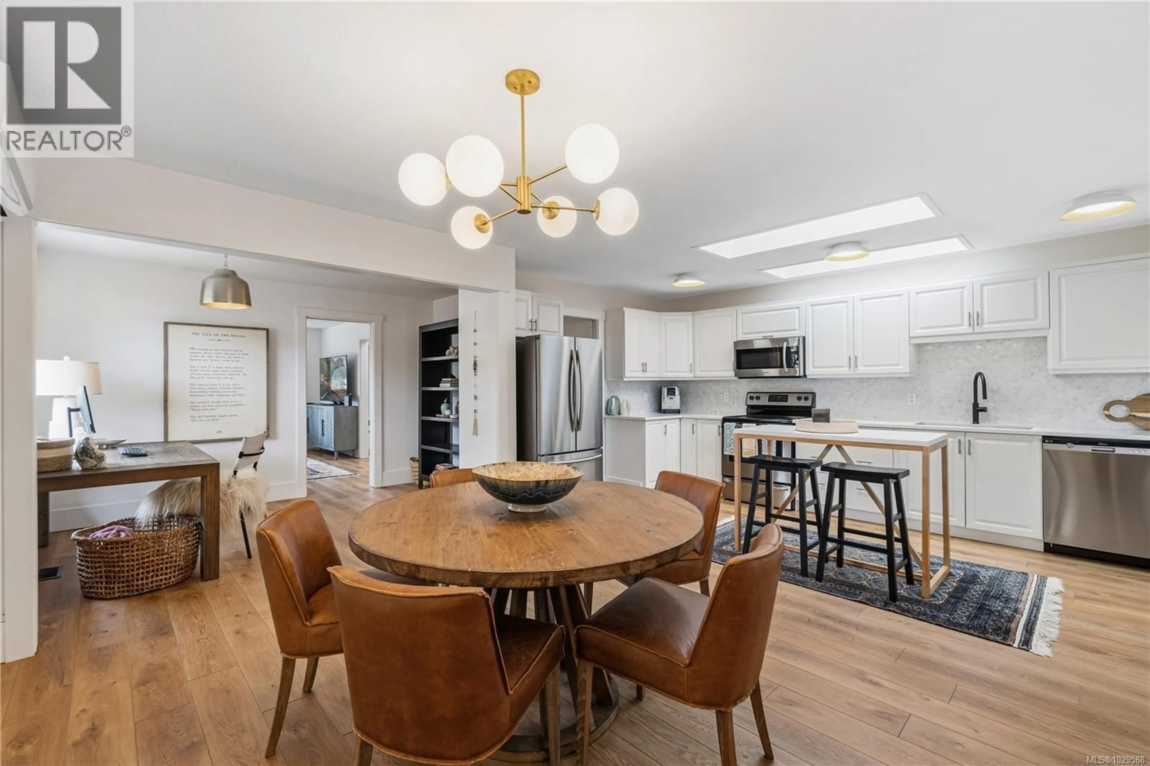 Open concept kitchen, unknown for 709 FOSTER DRIVE, Parksville British Columbia V9P2M2