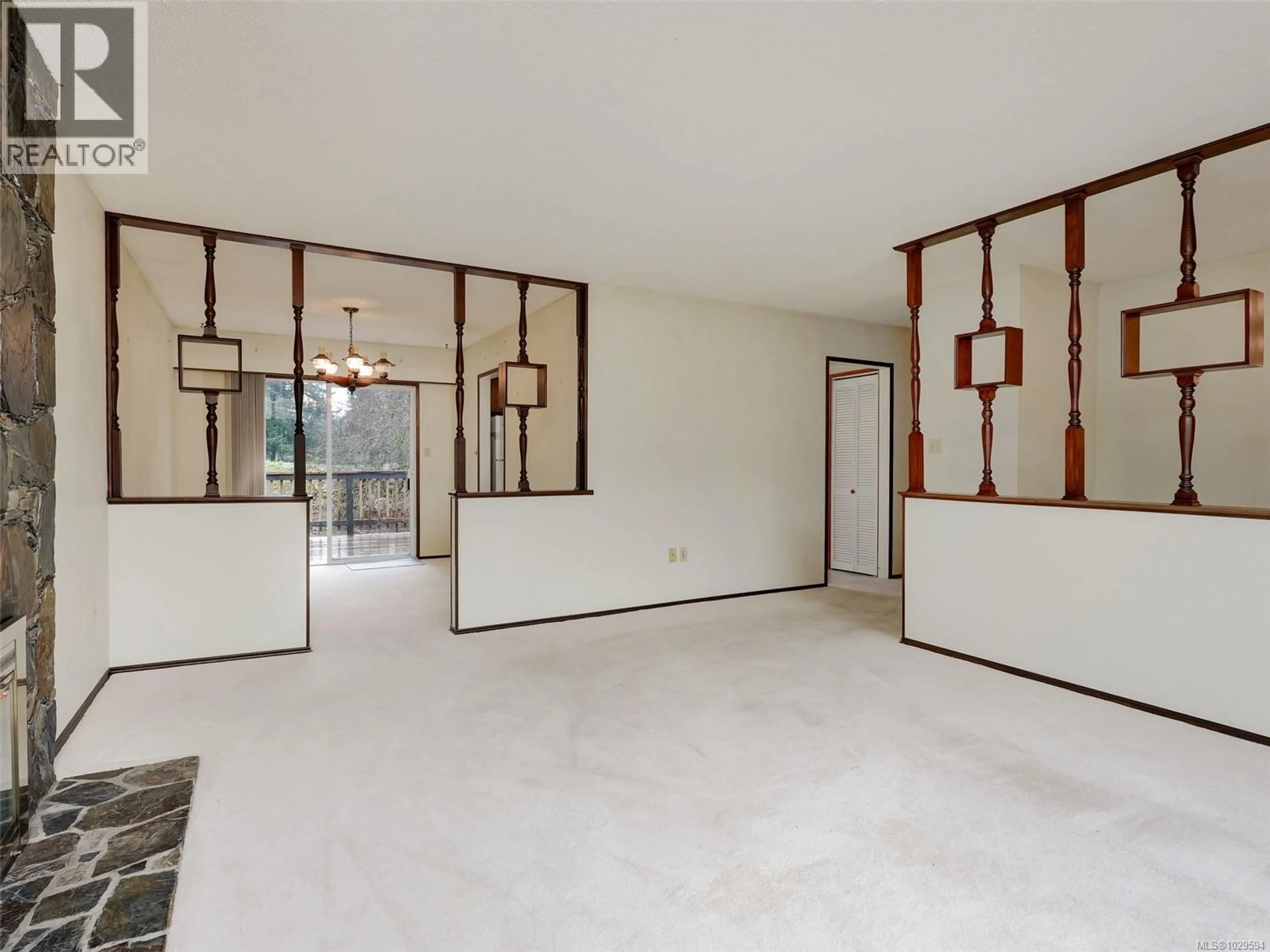 Indoor foyer for 2876 ACACIA DRIVE, Colwood British Columbia V9B2C3