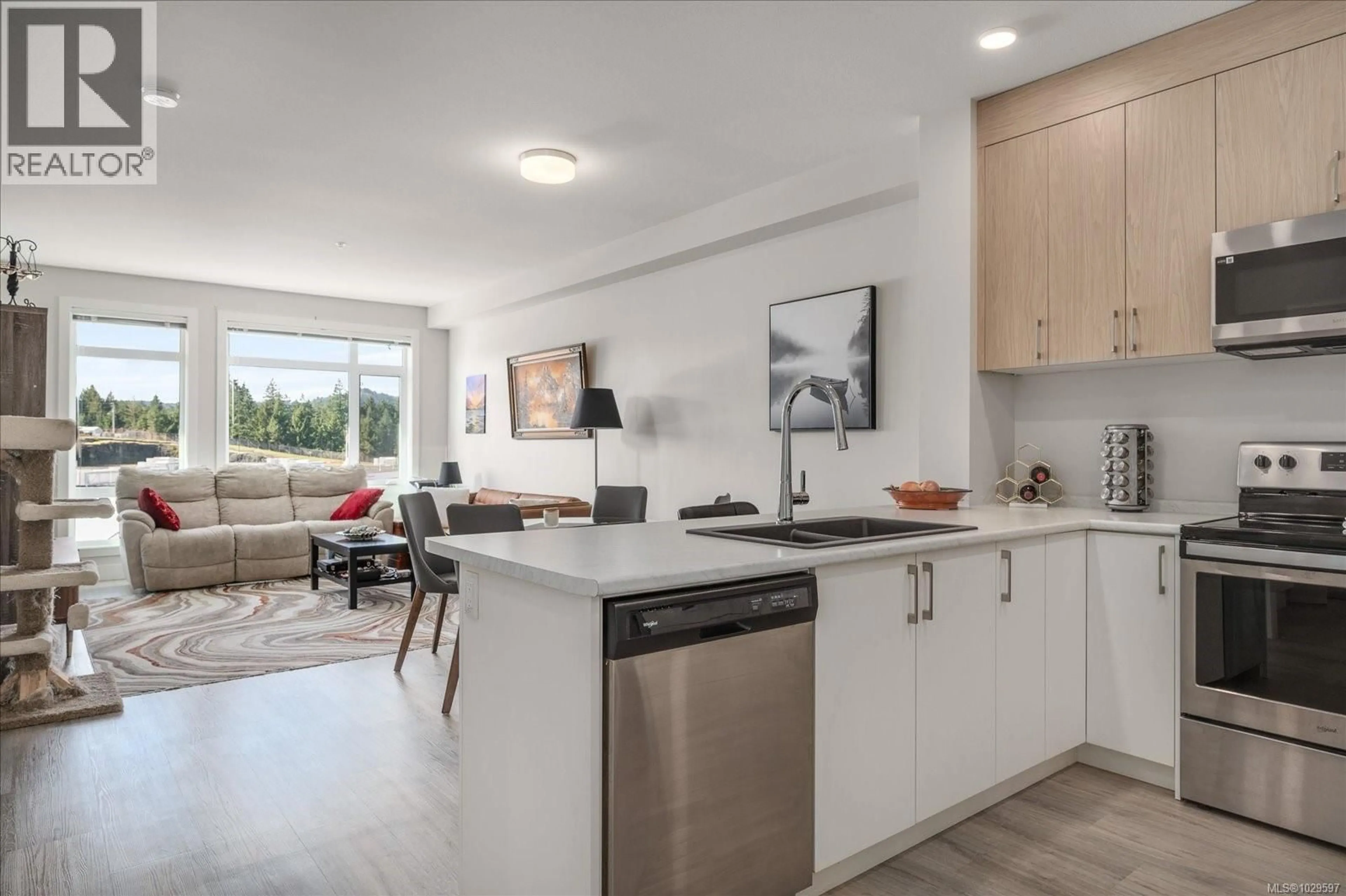 Open concept kitchen, unknown for 405 - 6540 METRAL DRIVE, Nanaimo British Columbia V9L0L8