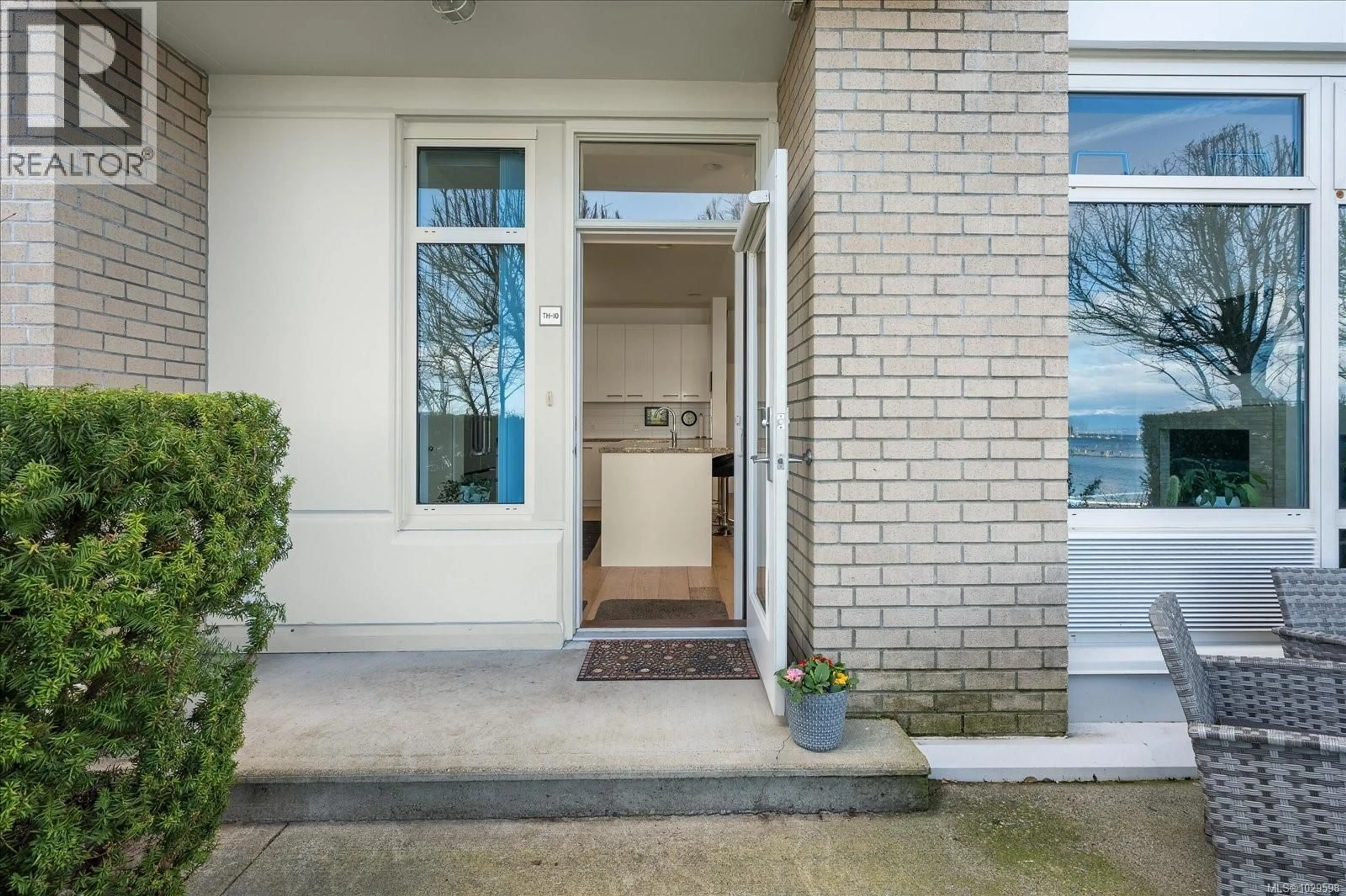 Unknown for TH10 - 38 FRONT STREET, Nanaimo British Columbia V9R0B8