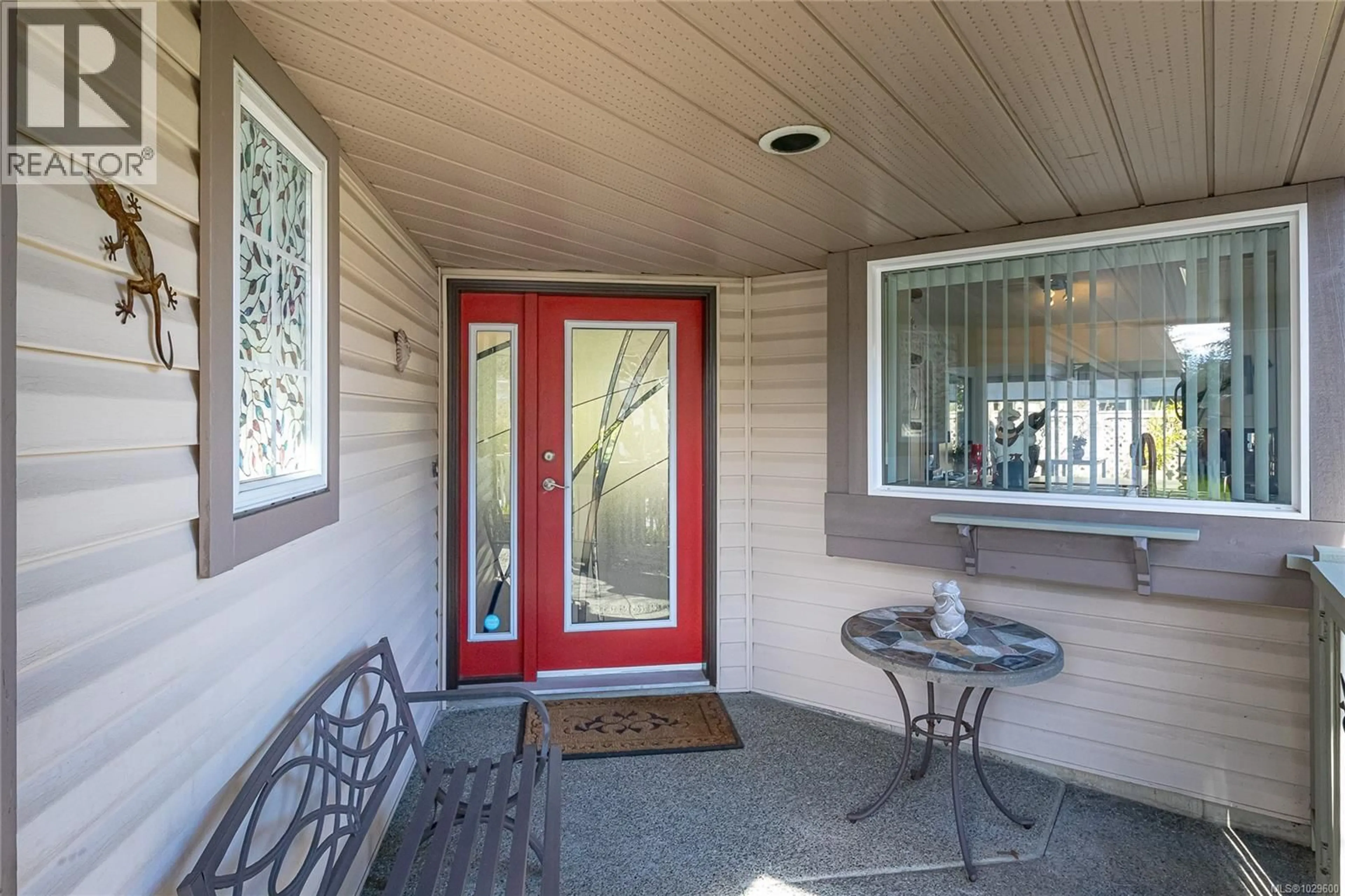 Indoor entryway for 545 PARKWAY PLACE, Cobble Hill British Columbia V8H0K8