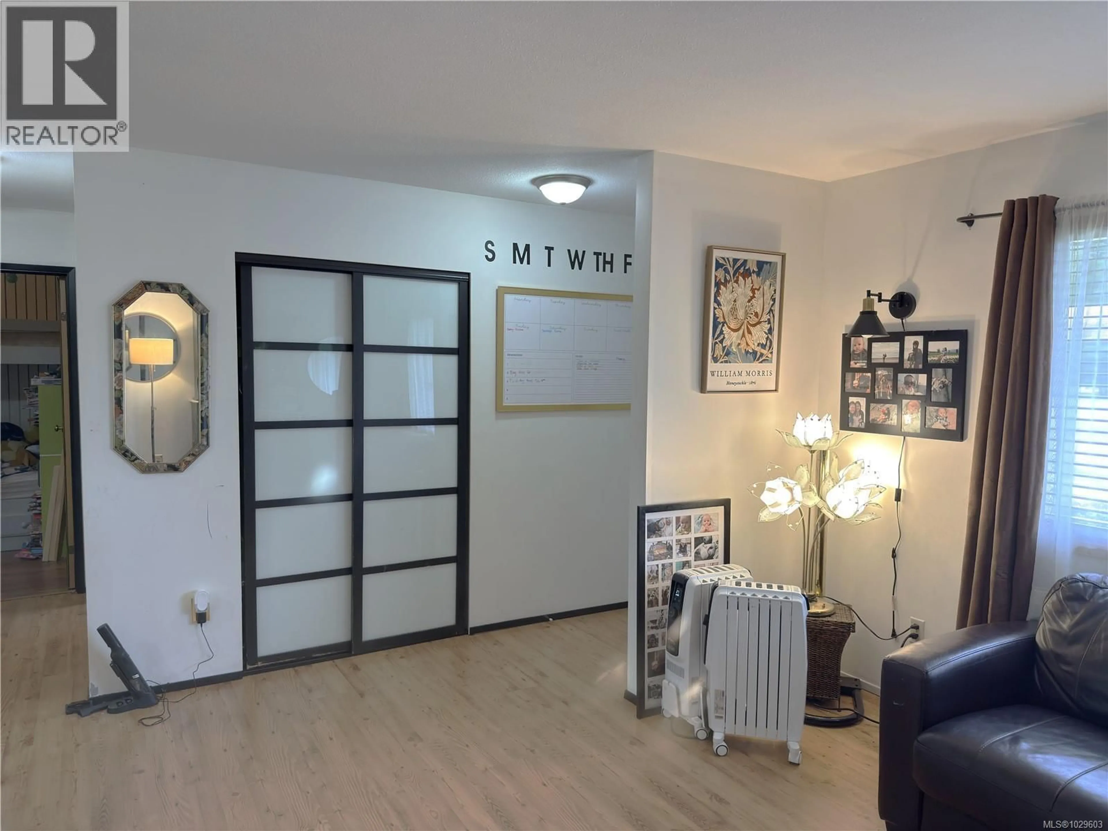 Unknown for 693 WEDGEWOOD CRESCENT, Parksville British Columbia V9P1B6